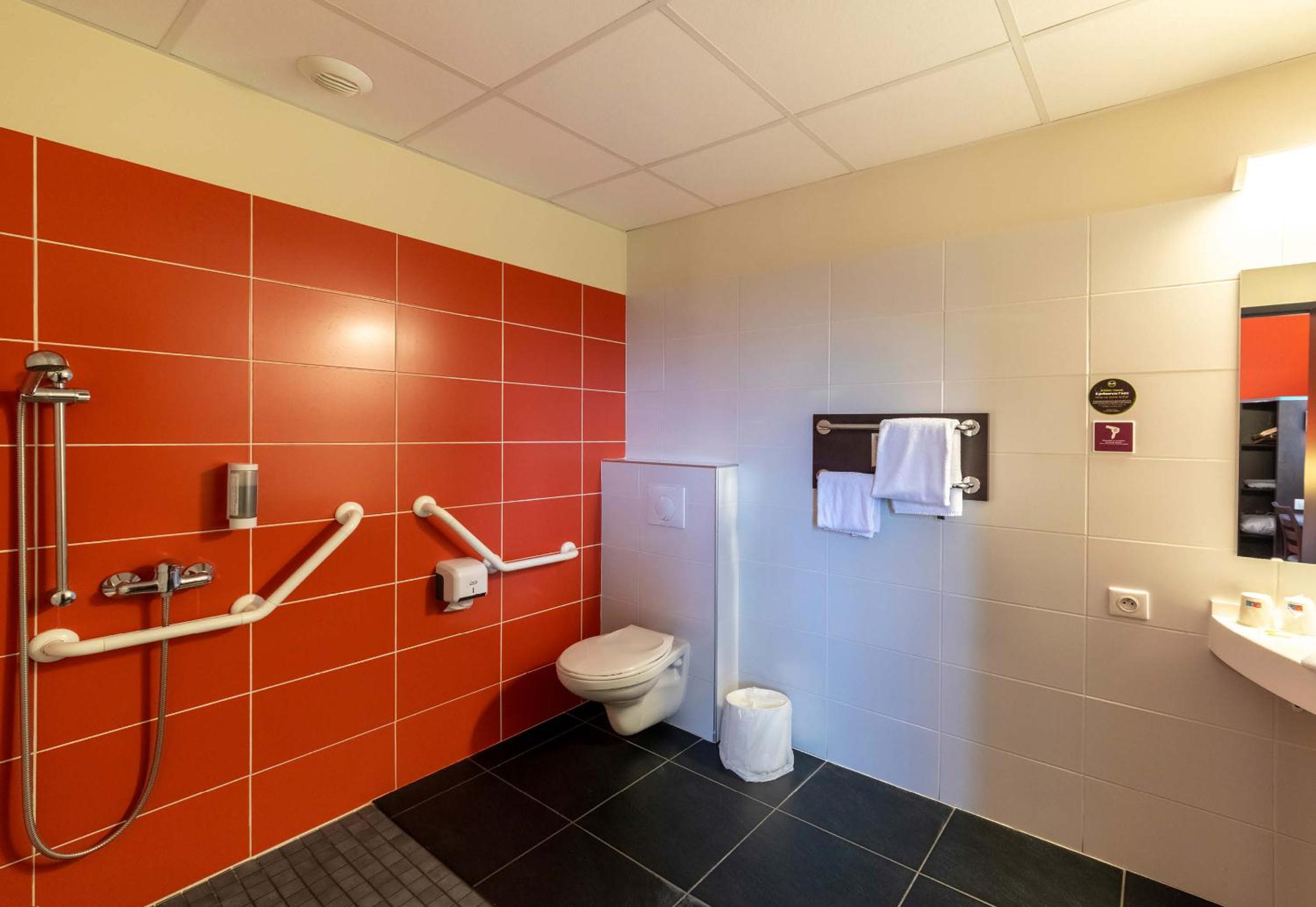 Double Room - Disability Access - Photo 5