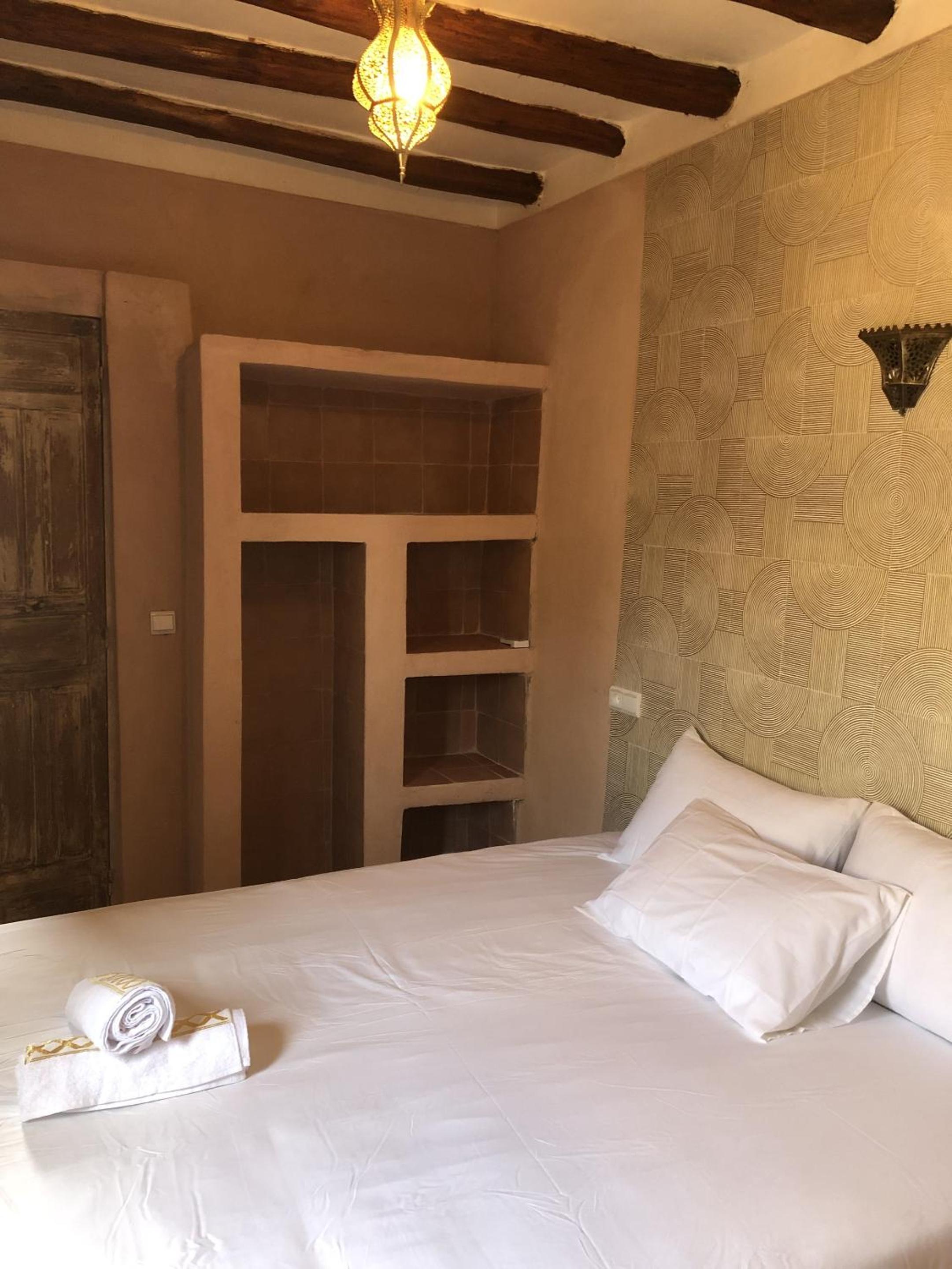 Deluxe Double Room - Photo 7