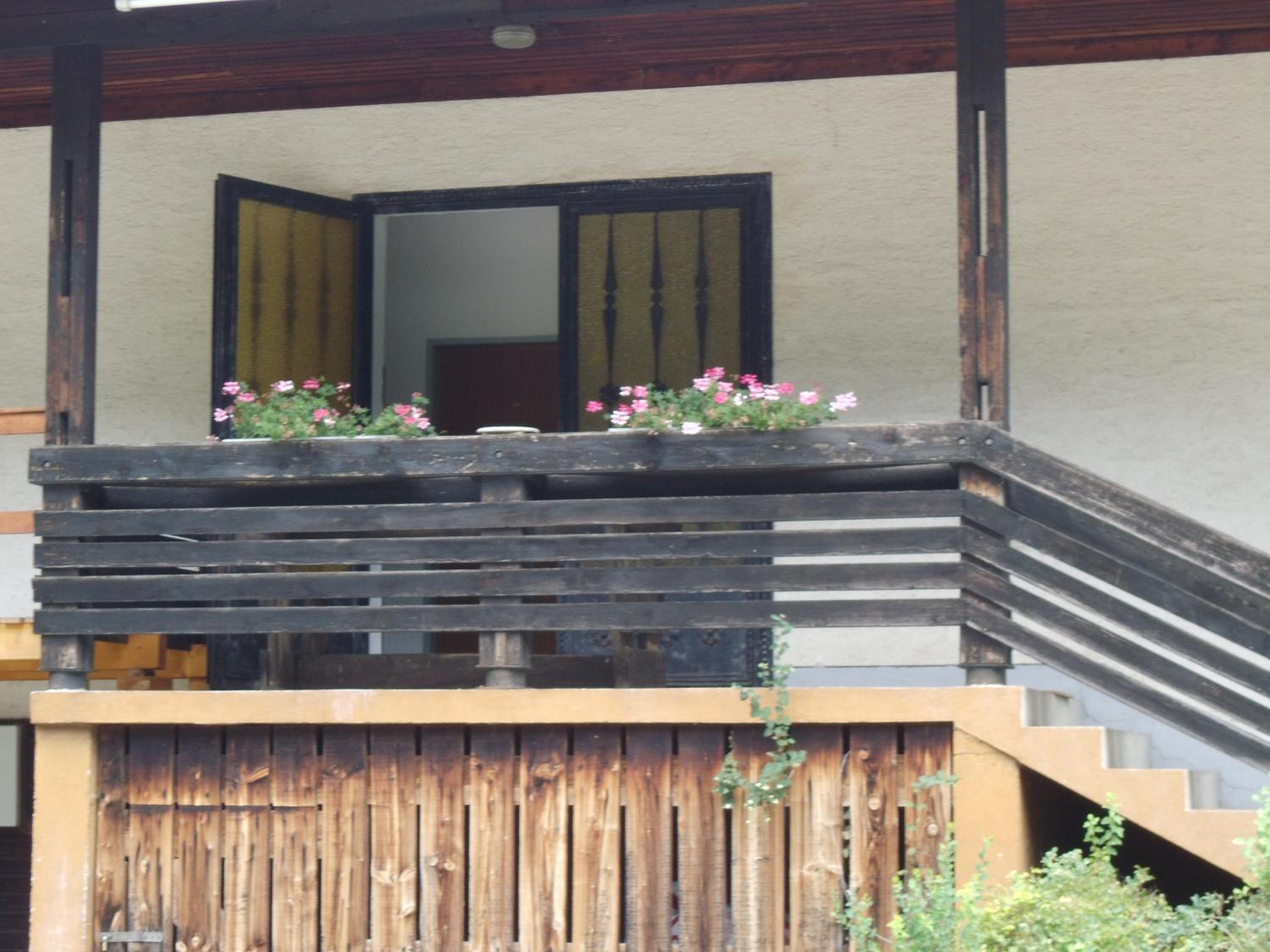 Studio Apartment - Photo 8