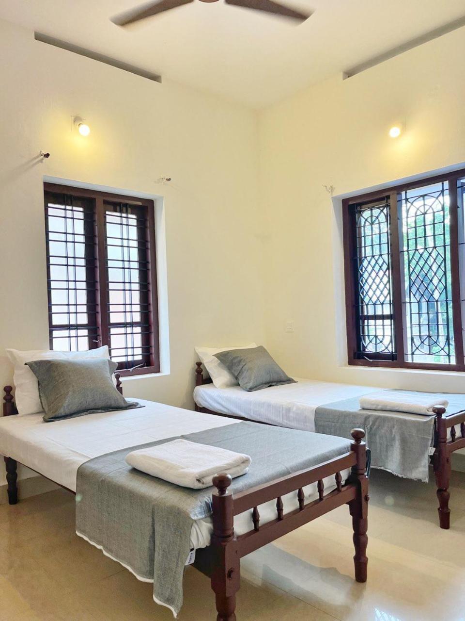 Economy Double or Twin Room photo 3