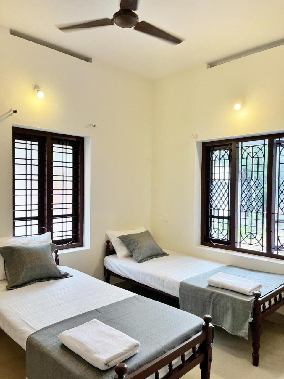 Economy Double or Twin Room photo 2
