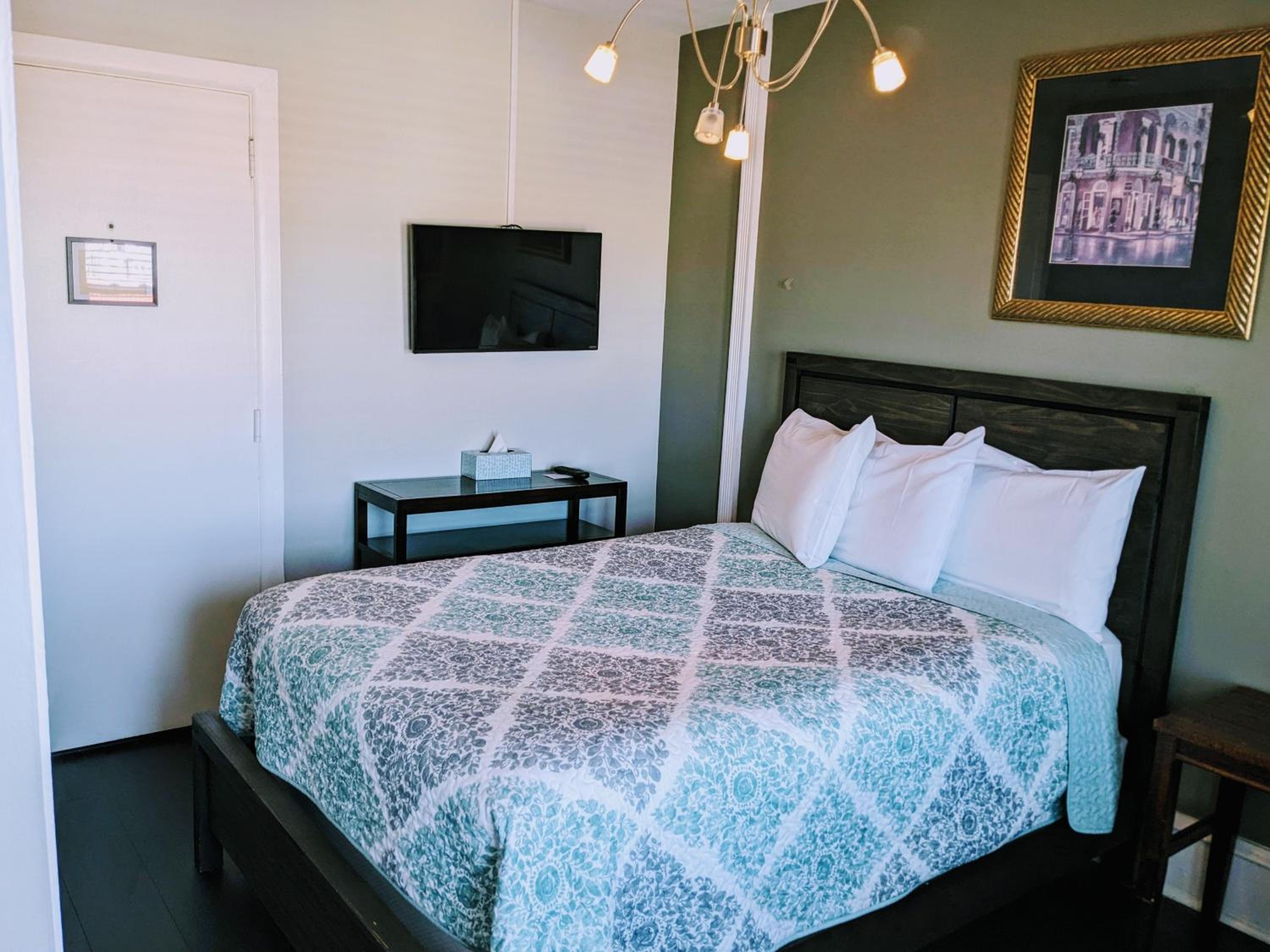 Deluxe Double or Twin Room - Photo 4