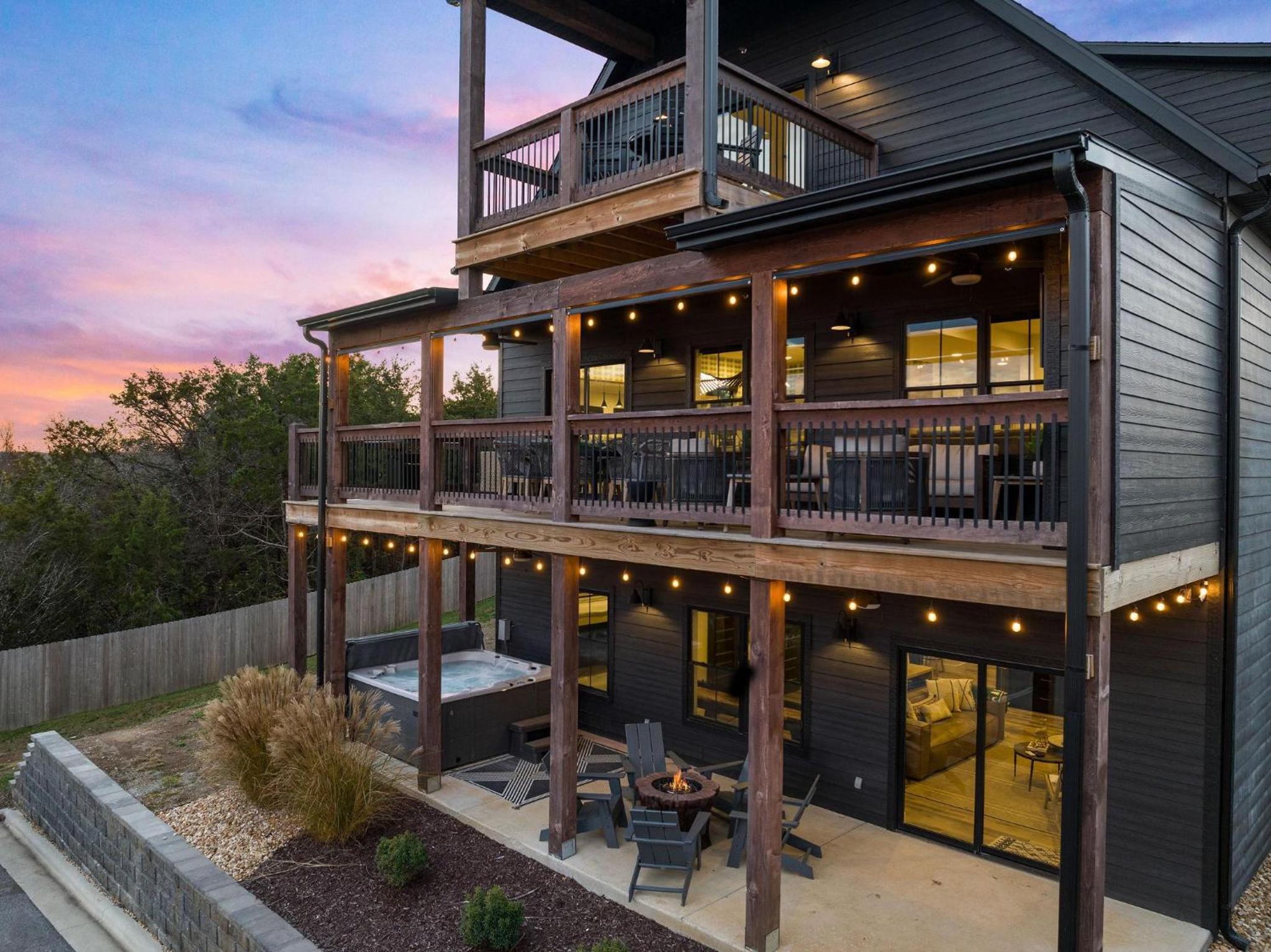 Seven-Bedroom Holiday Home photo 3