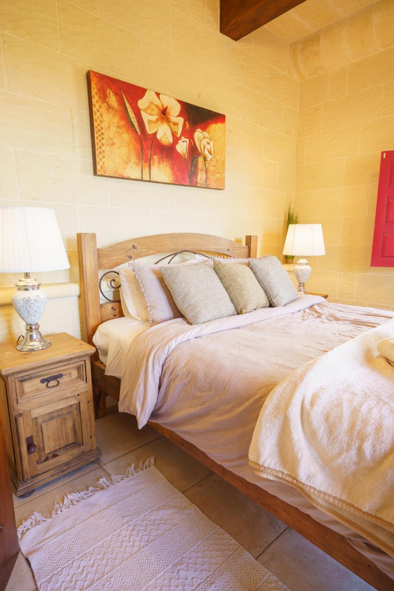 Four-Bedroom House photo 2