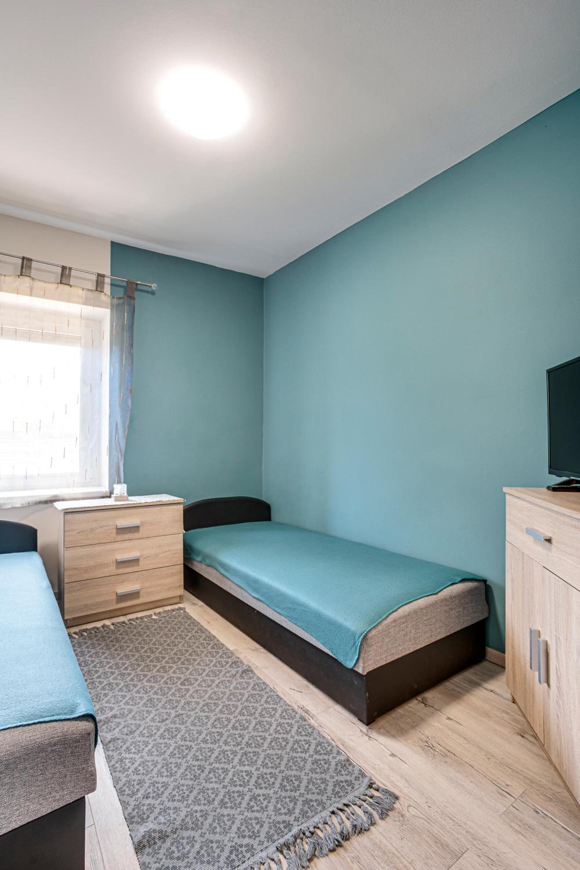 Double or Twin Room with Private Bathroom - Photo 1