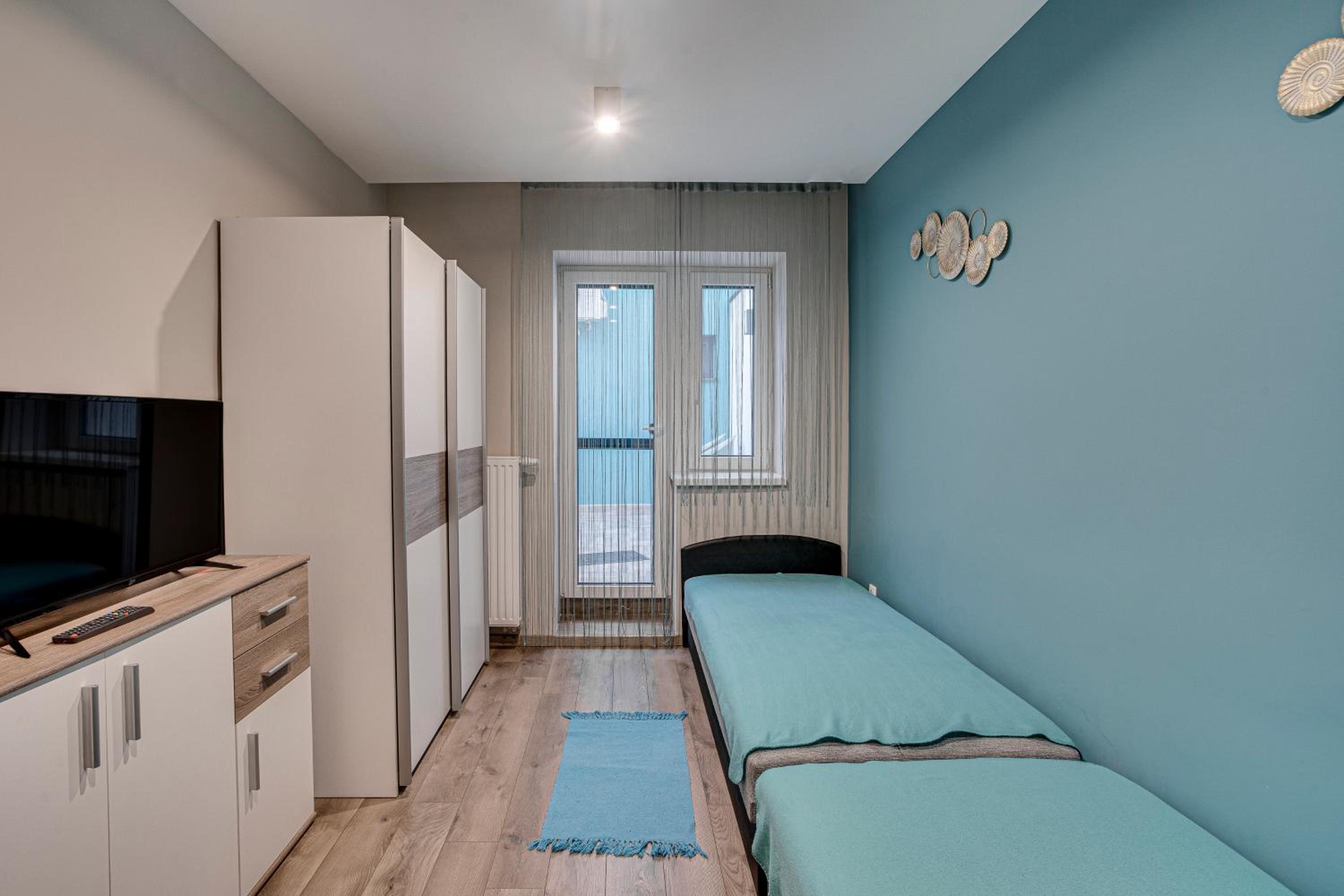 One-Bedroom Apartment - Photo 4
