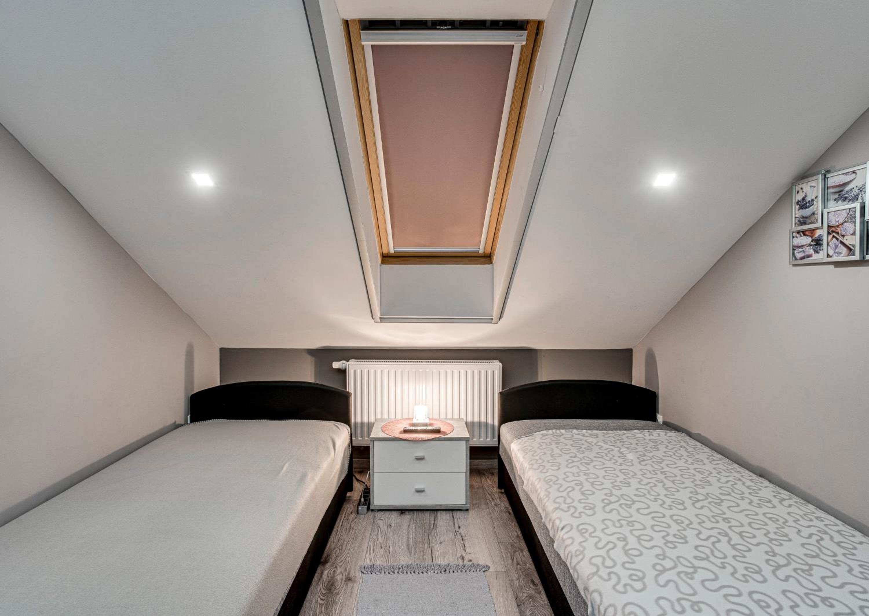 One-Bedroom Apartment - Photo 8