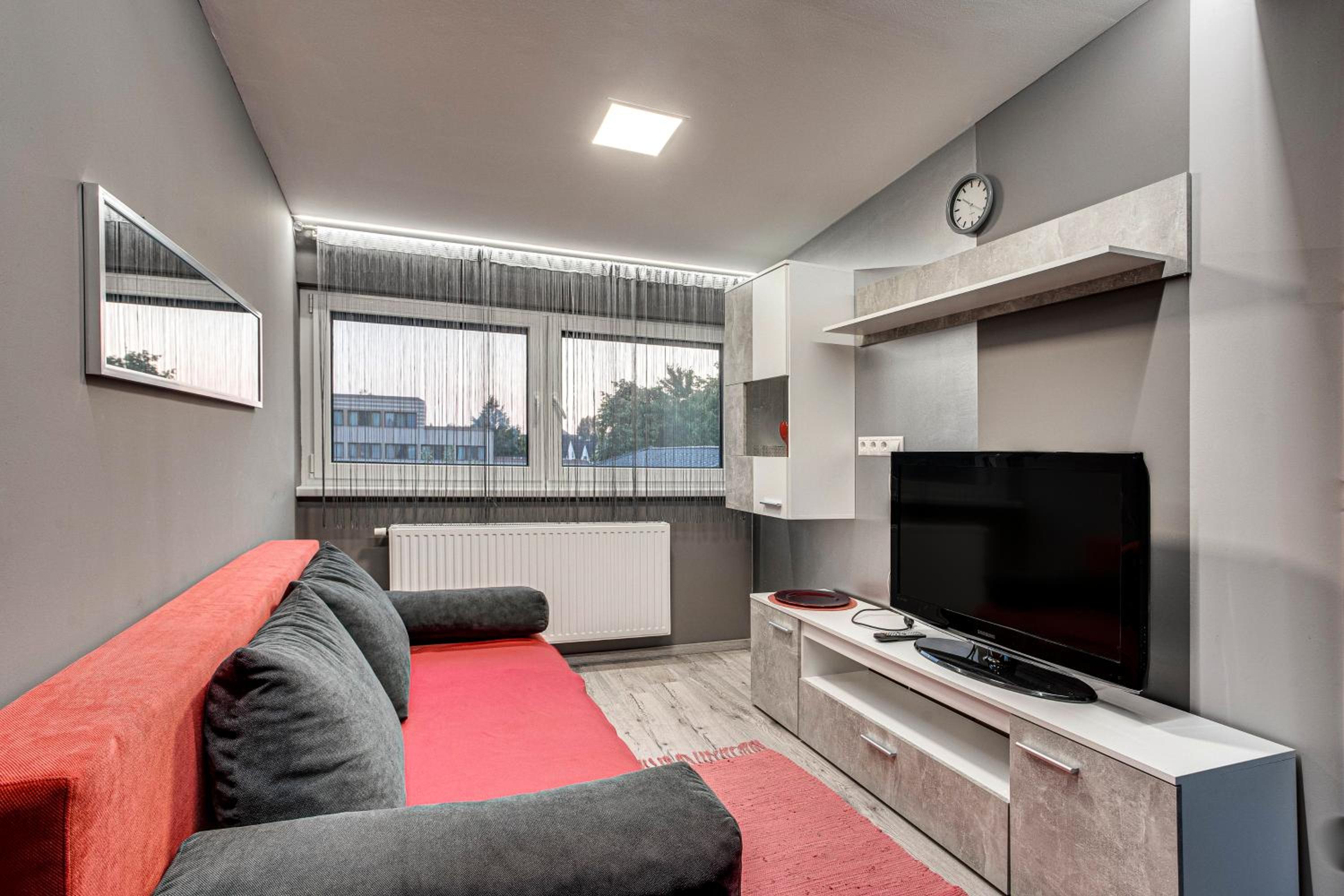One-Bedroom Apartment - Photo 15