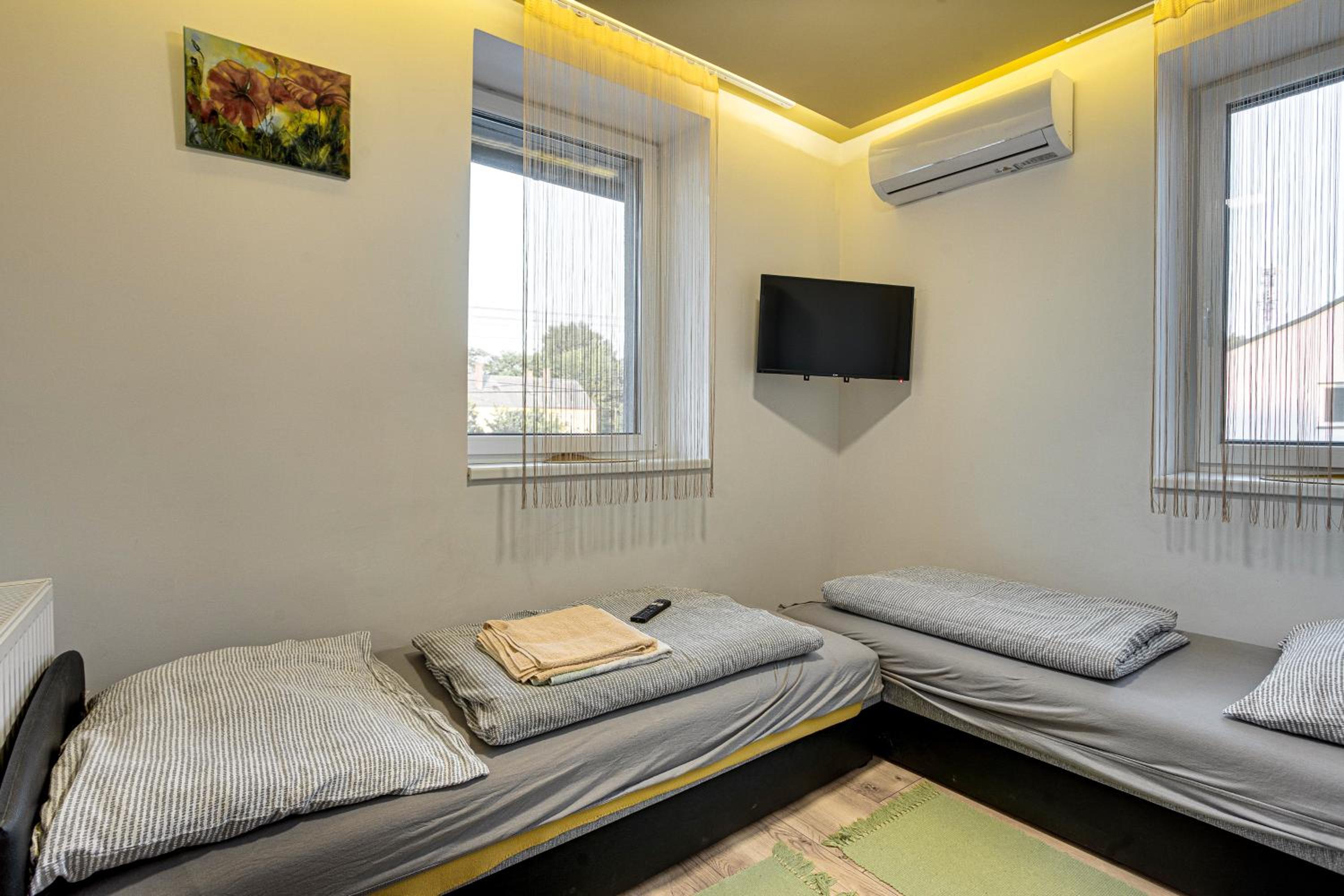 One-Bedroom Apartment - Photo 23