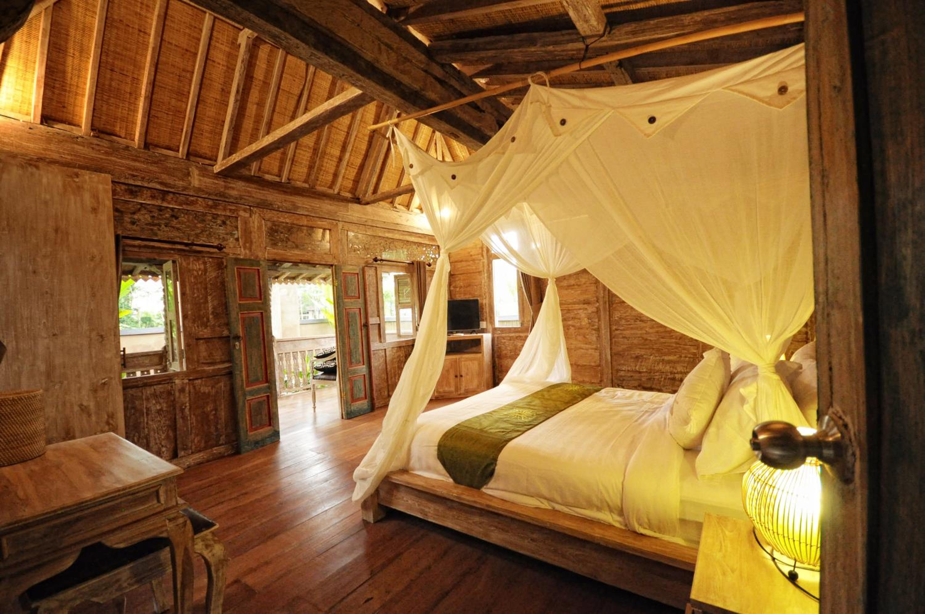 Wooden Joglo Villa - Photo 3