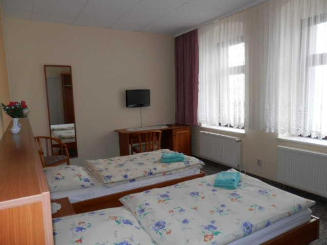 Double or Twin Room photo 3