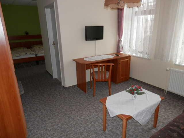 Triple Room with Private Bathroom photo 1