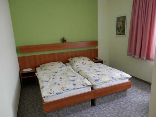 Triple Room with Private Bathroom photo 2