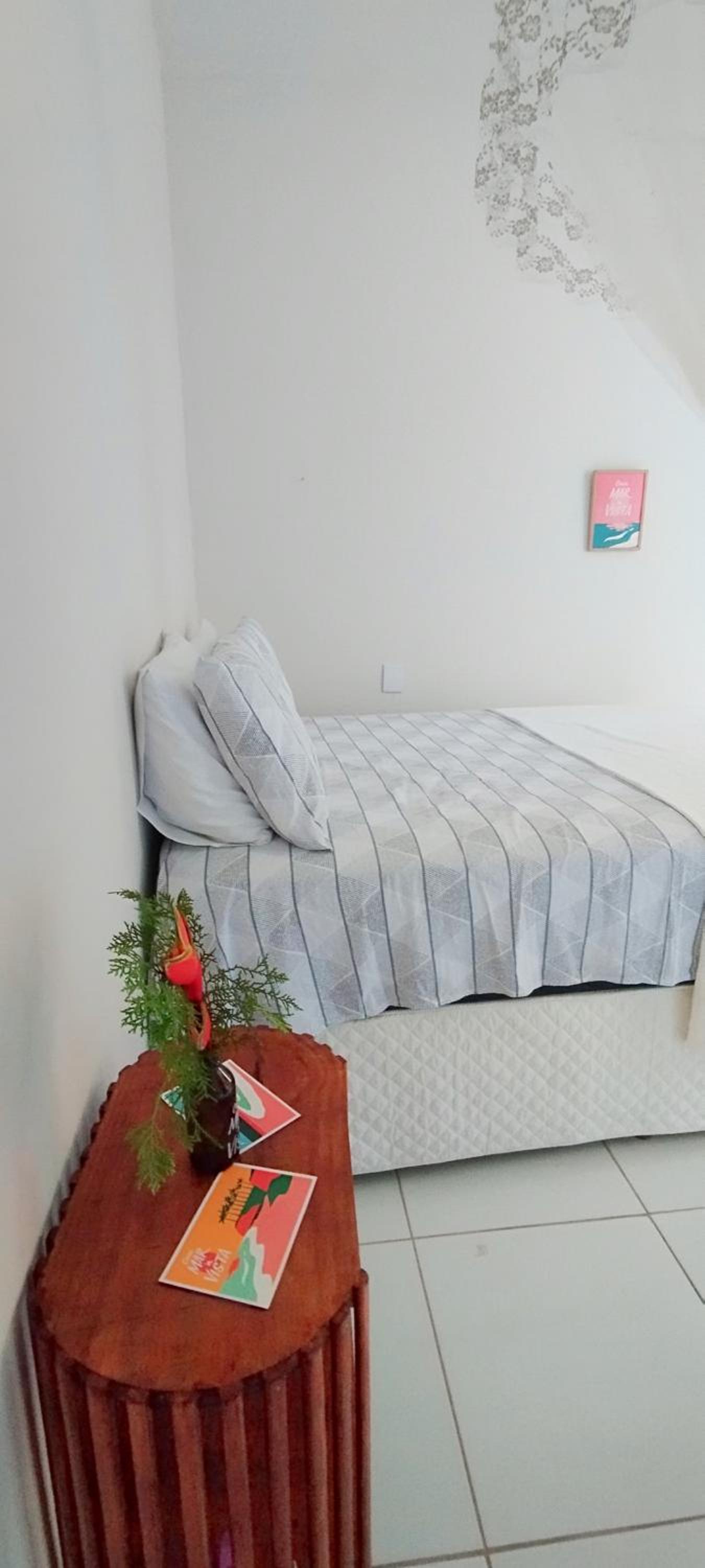 Five-Bedroom House photo 1