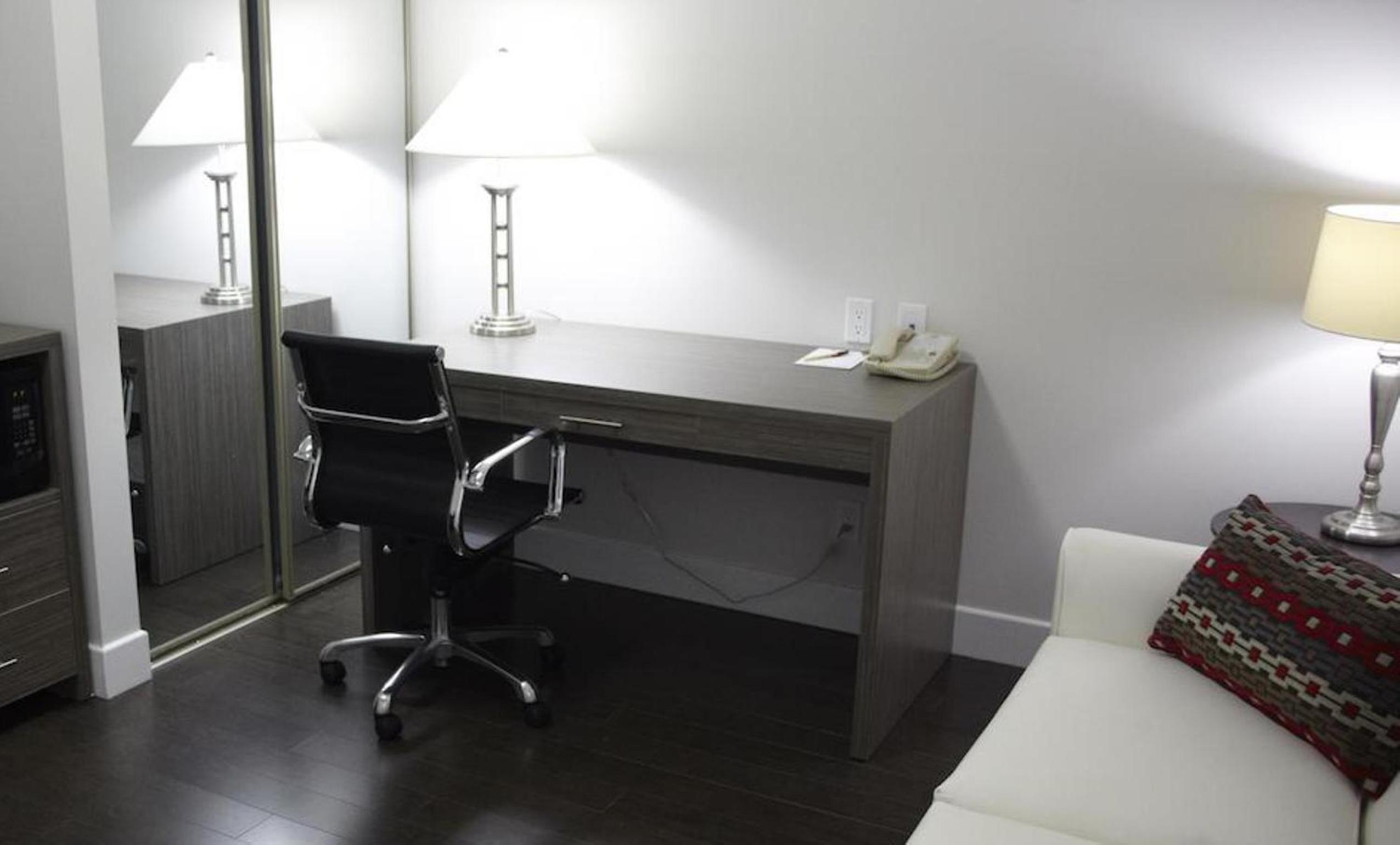 King Suite - Photo 3