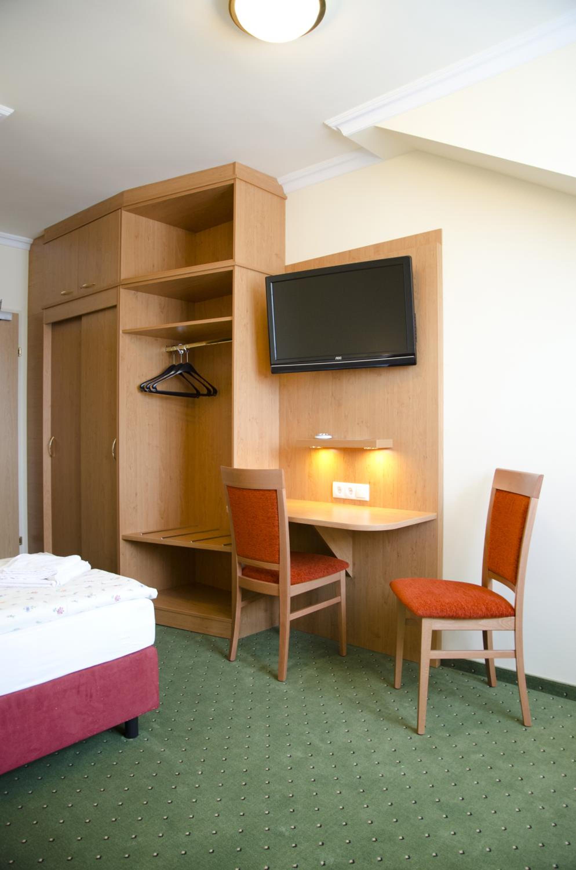 Quadruple Room - Photo 4