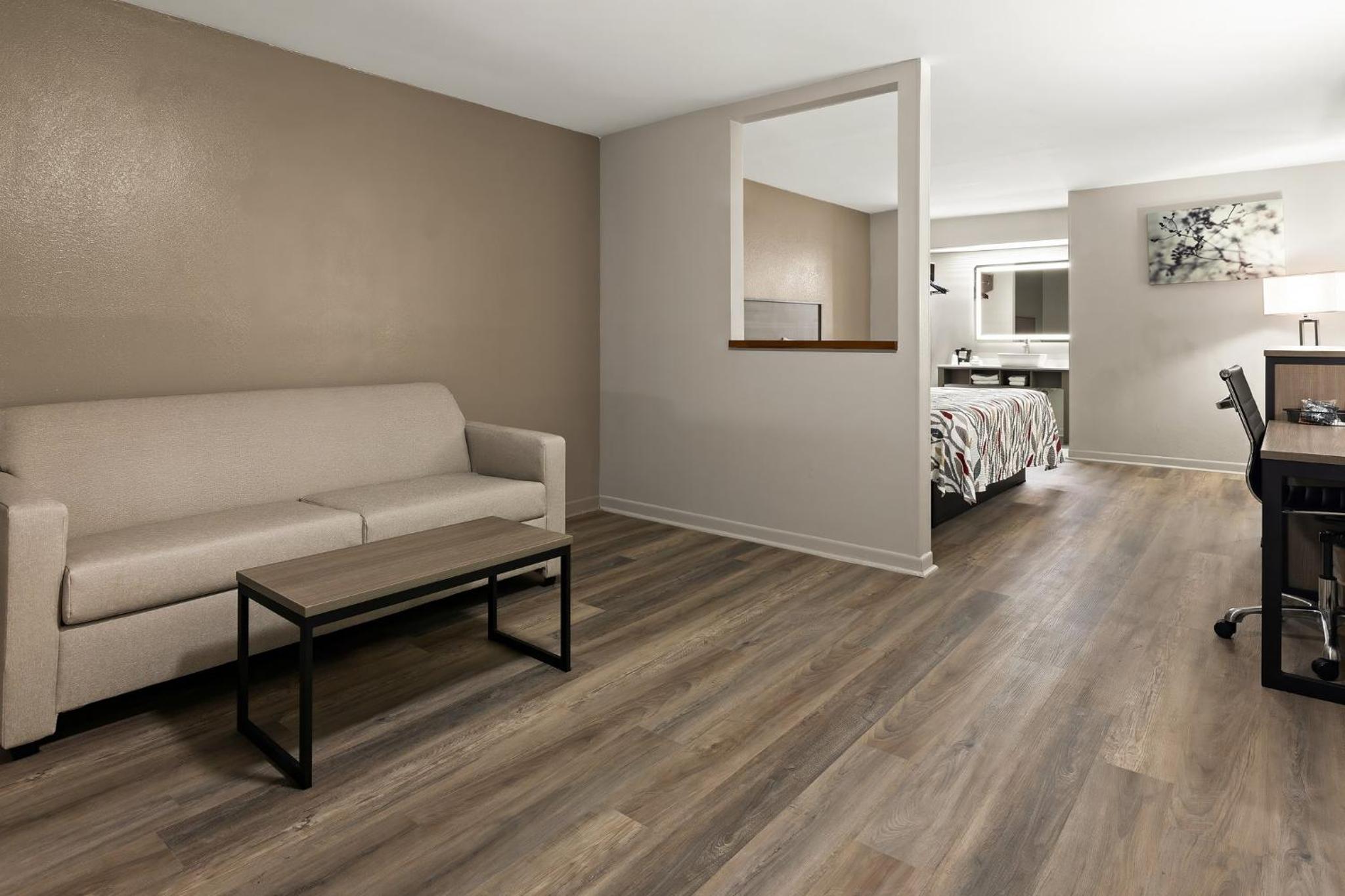 Suite King Room Non-Smoking photo 3