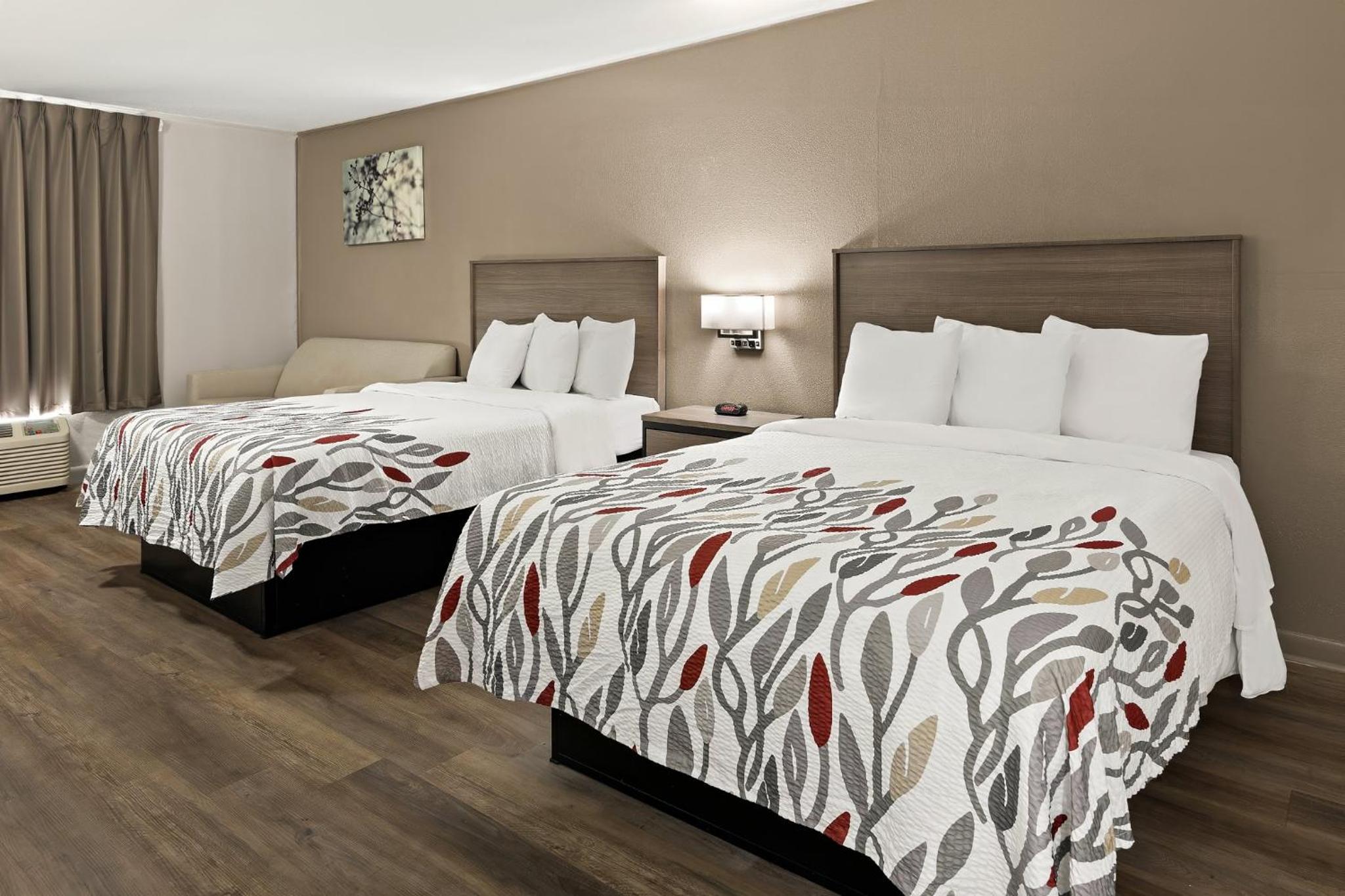 Suite with Two Queen Beds Non-Smoking photo 1
