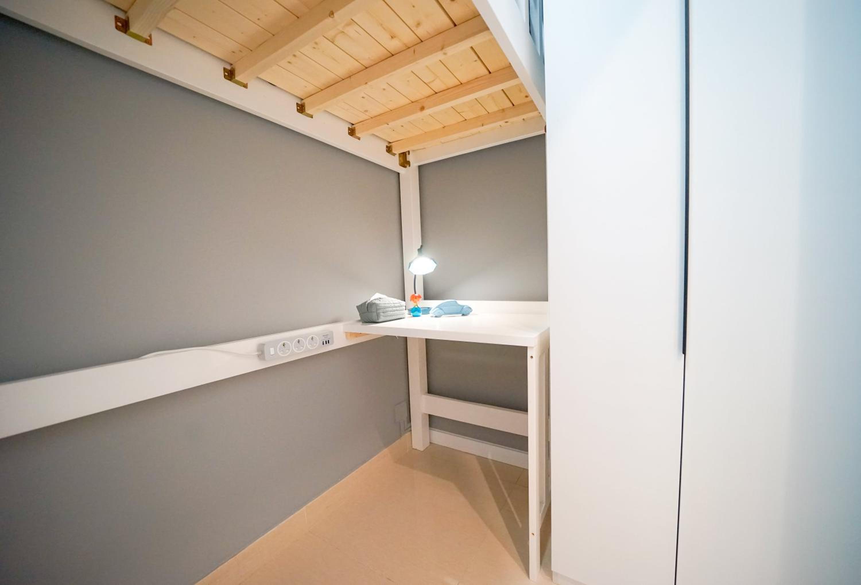 Economy Single Room