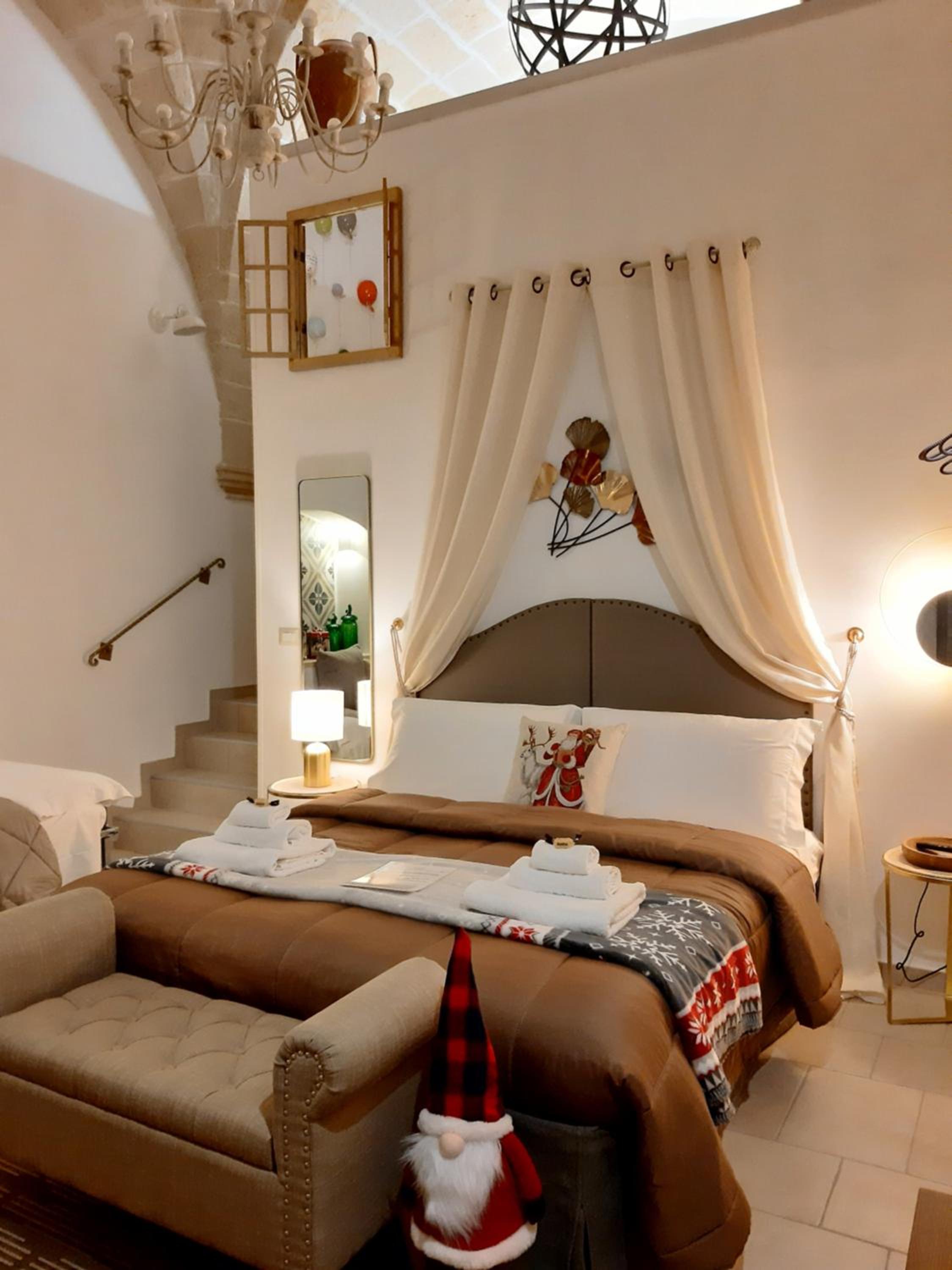 Double or Twin Room with Private Bathroom photo 3