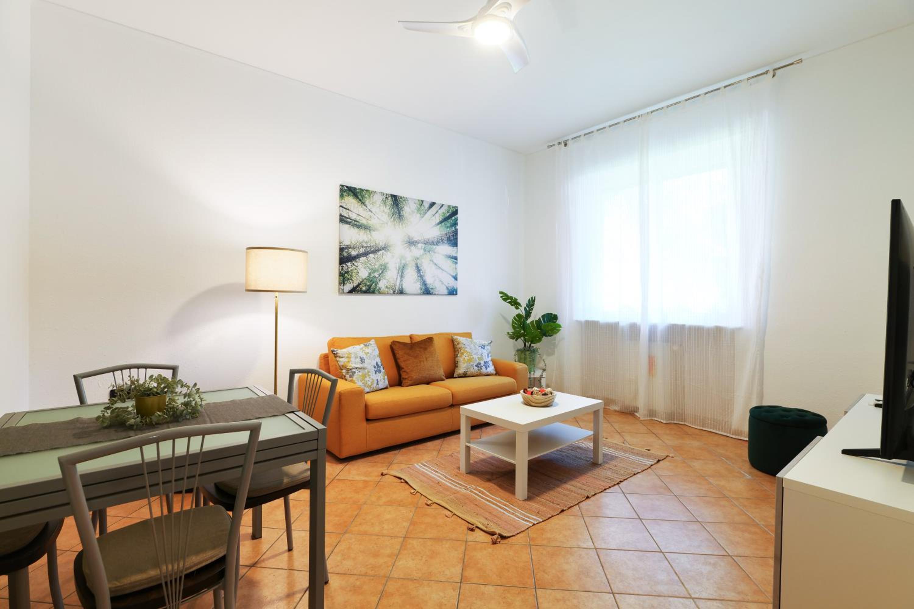 One-Bedroom Apartment