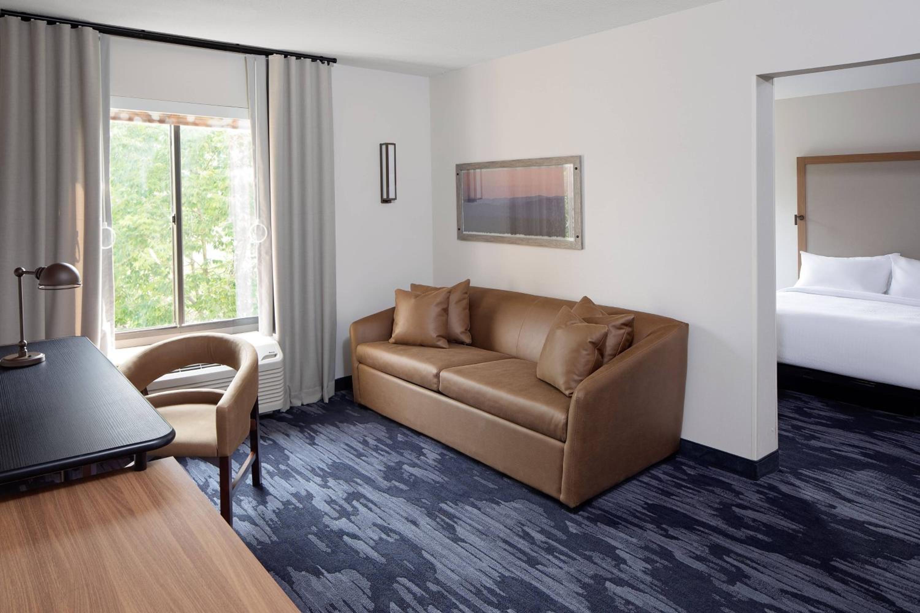 King Suite - Photo 2