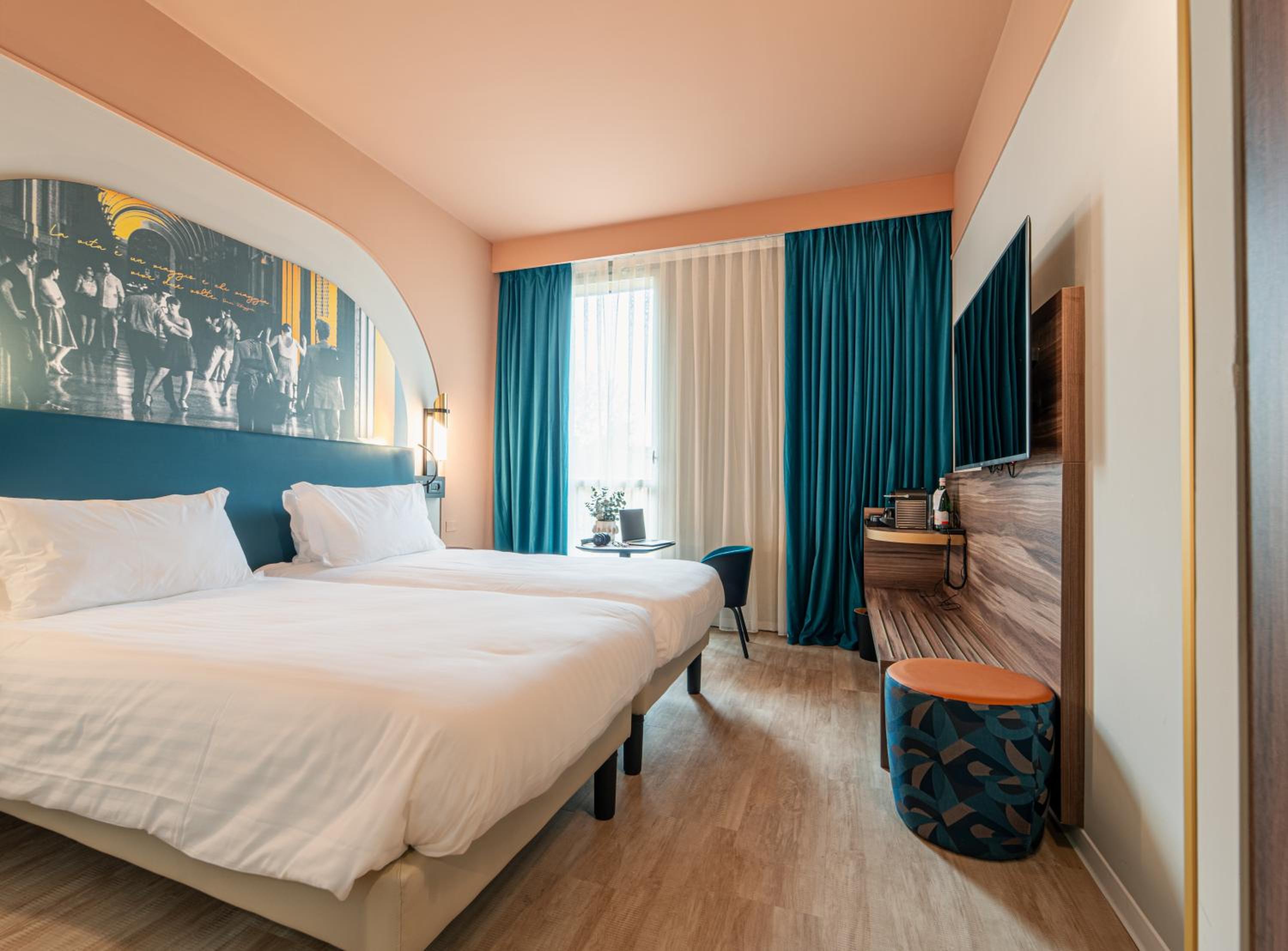 Renovated Twin Superior Room - Photo 4