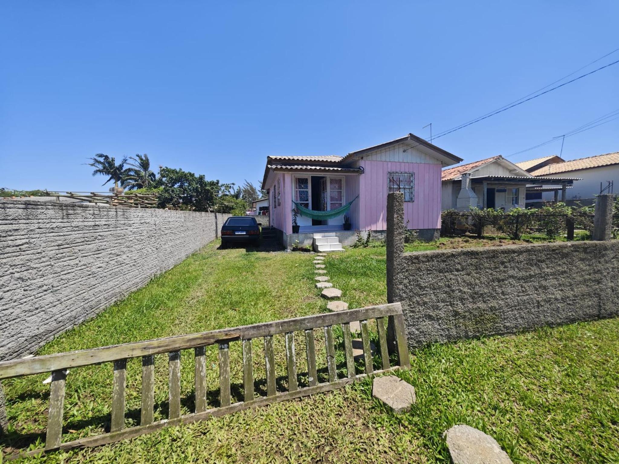 Three-Bedroom House photo 3