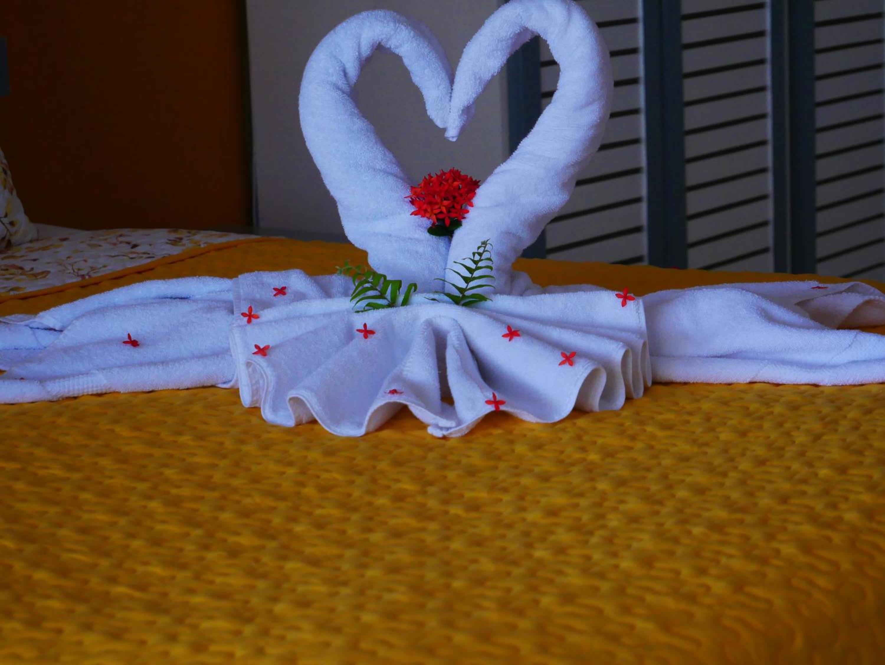 Classic Room with One Queen Bed photo 2