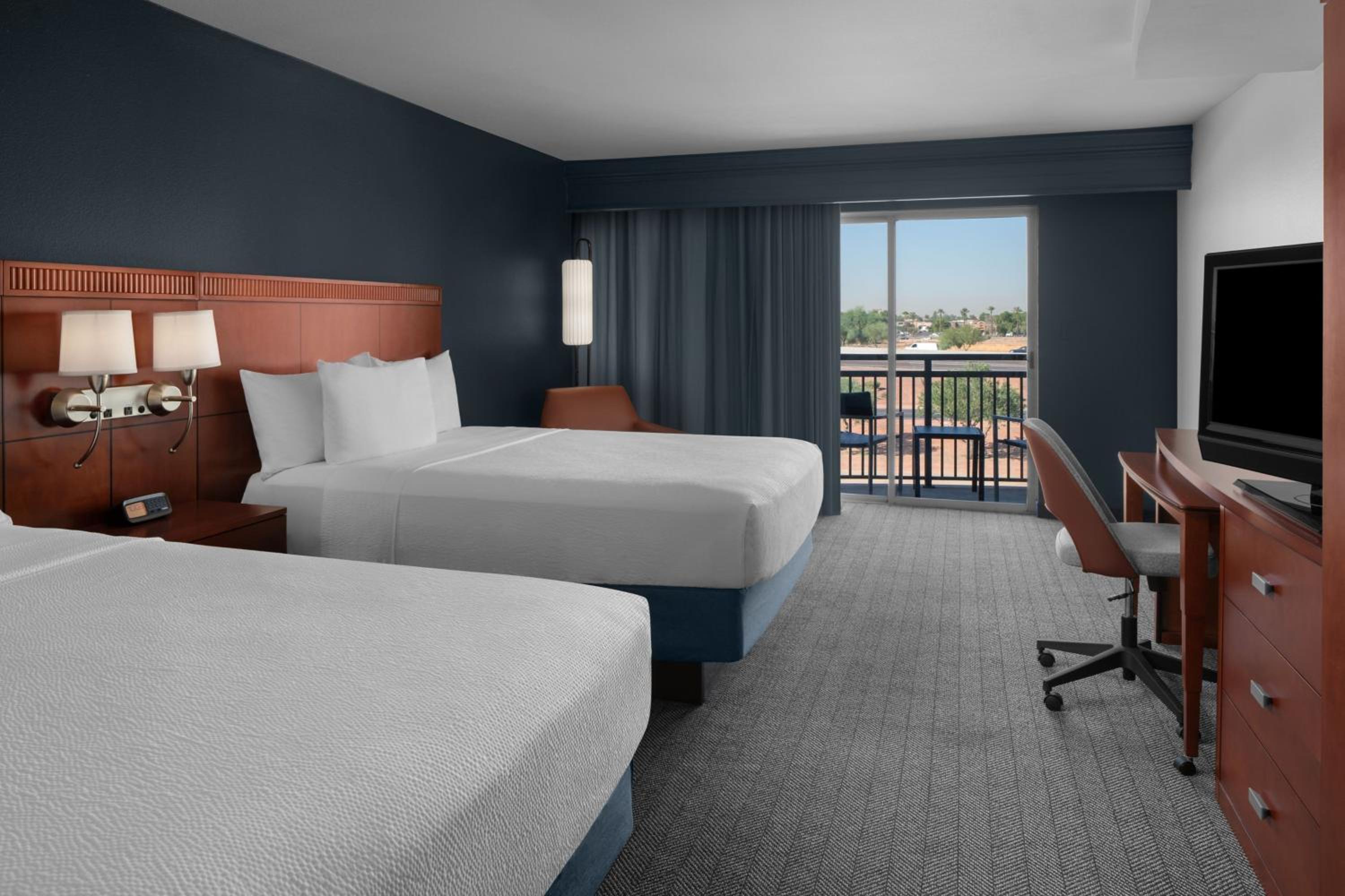 Extended, Guest room, 2 Queen, Balcony photo 2