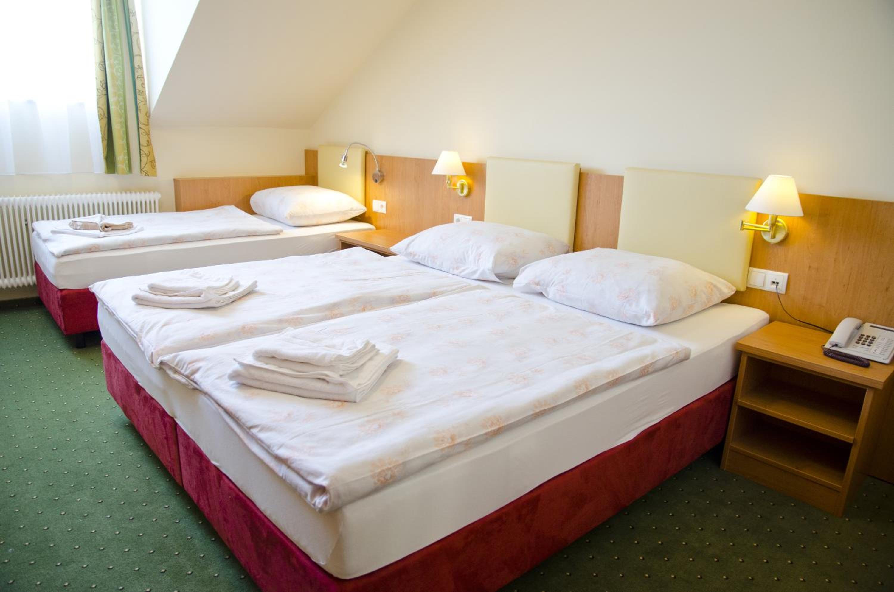 Triple Room - Photo 2