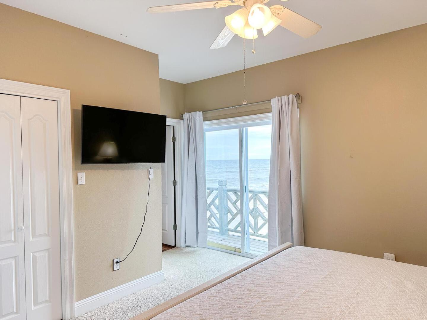 Four-Bedroom House photo 1