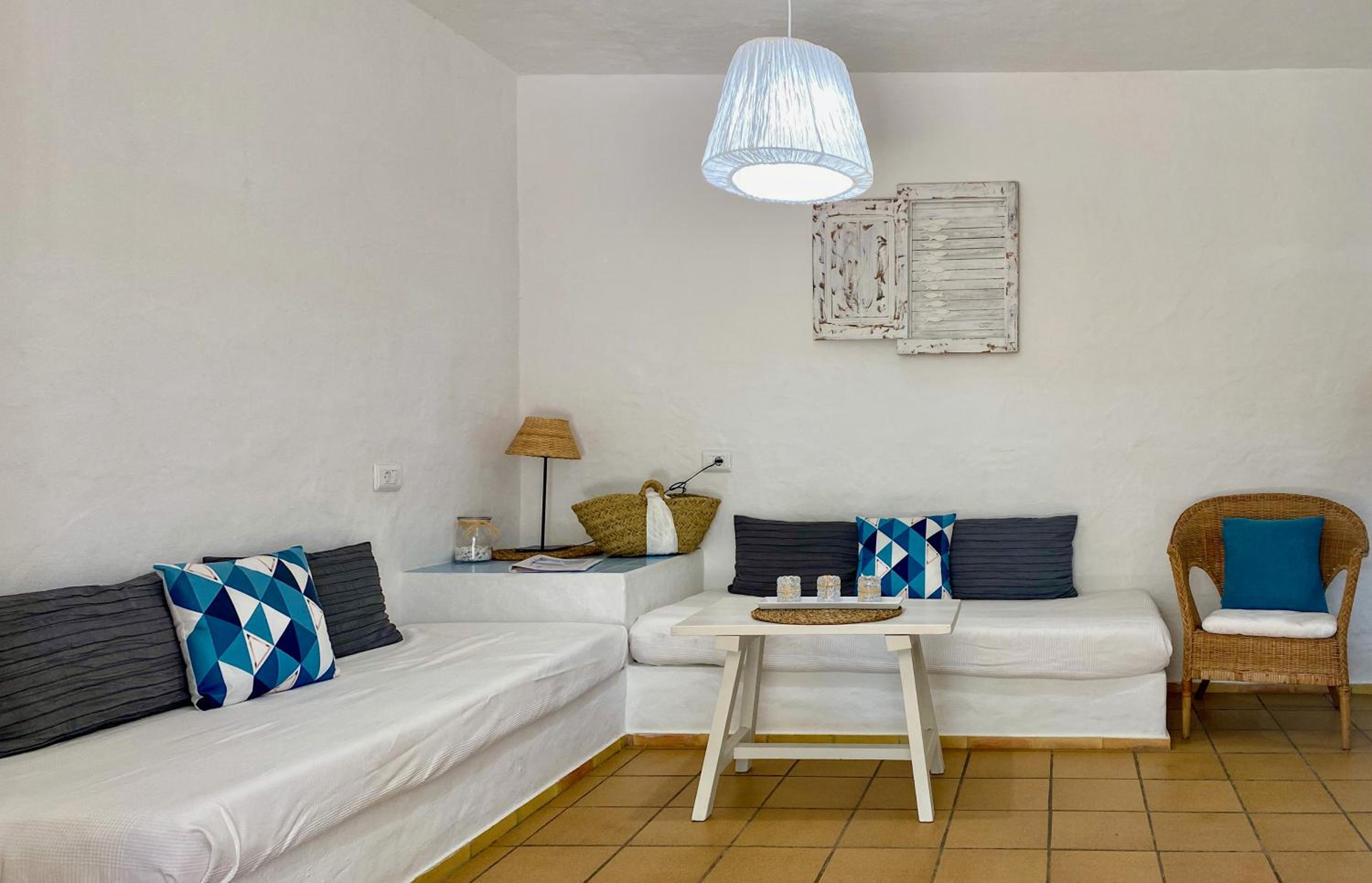 One-Bedroom Apartment - Photo 38