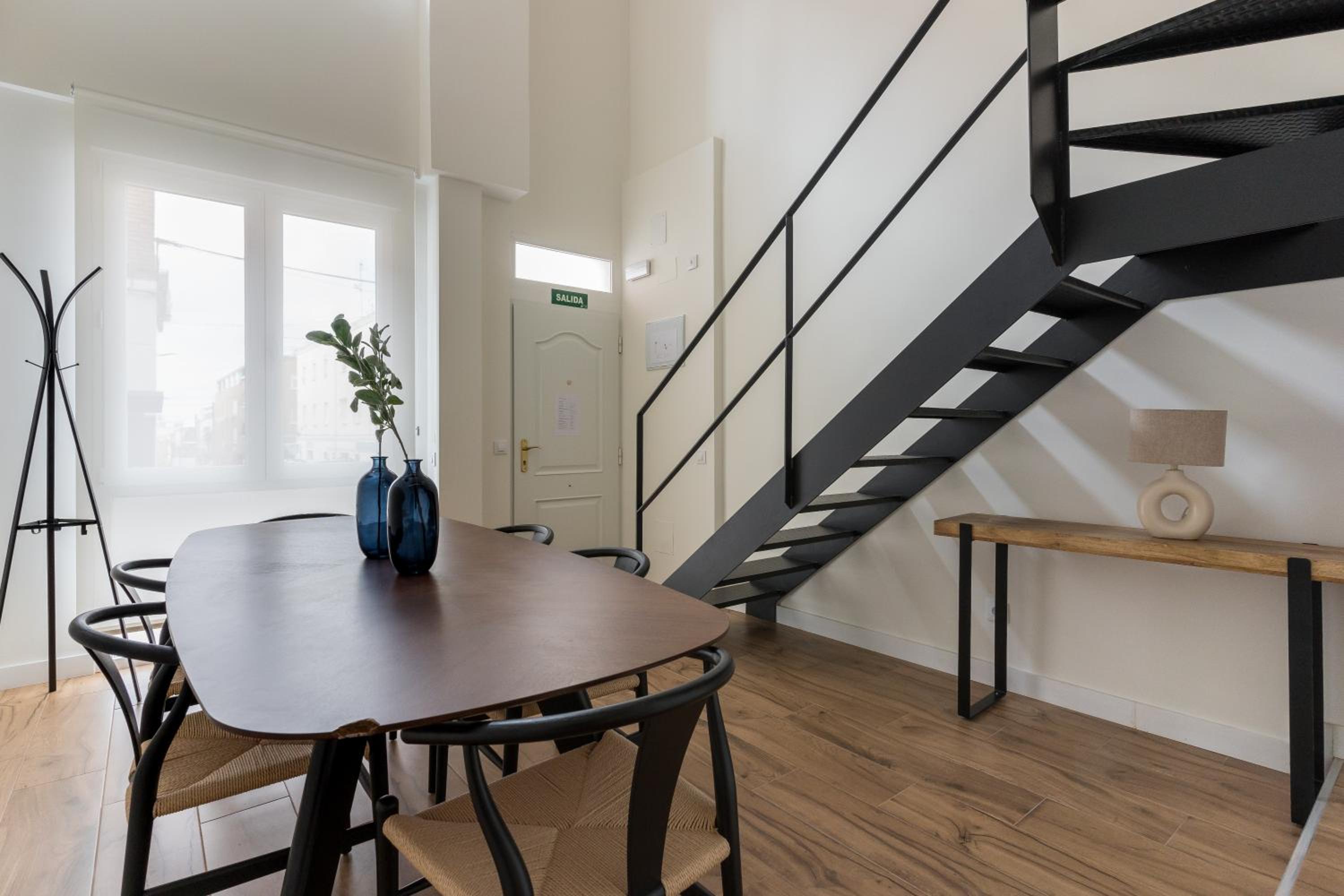 Apartment photo 2