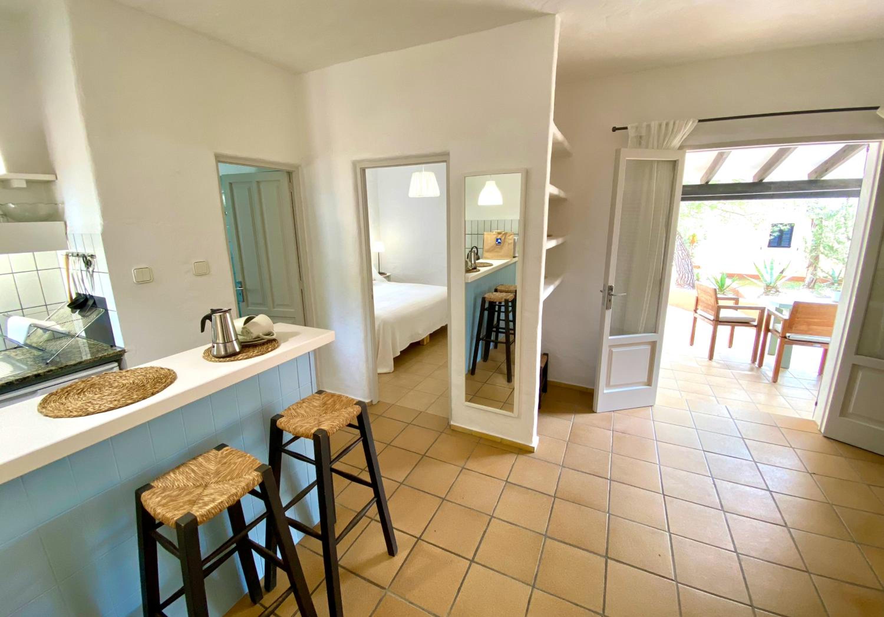 One-Bedroom Apartment - Photo 14