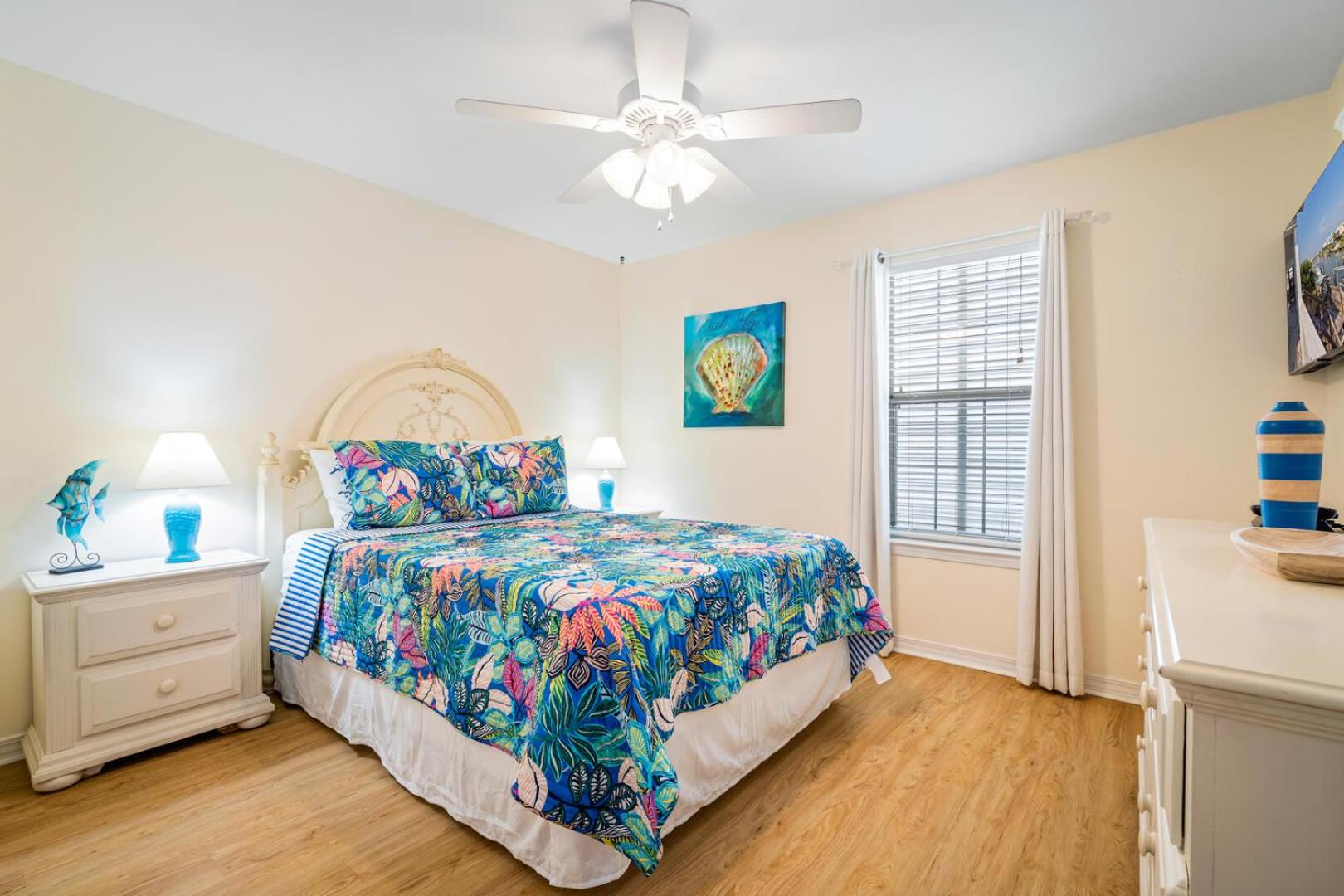 Three-Bedroom House photo 3