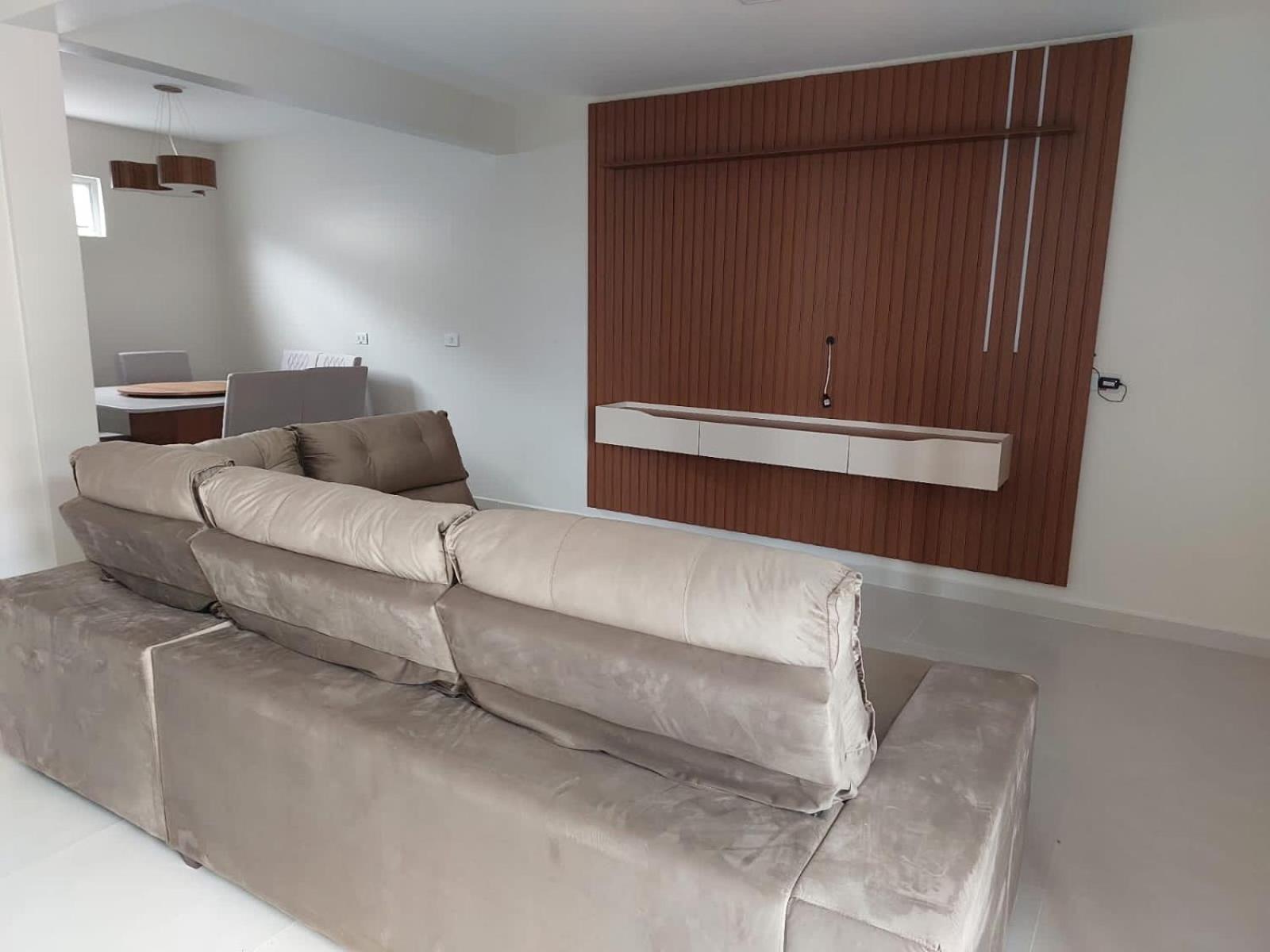 Three-Bedroom House photo 3