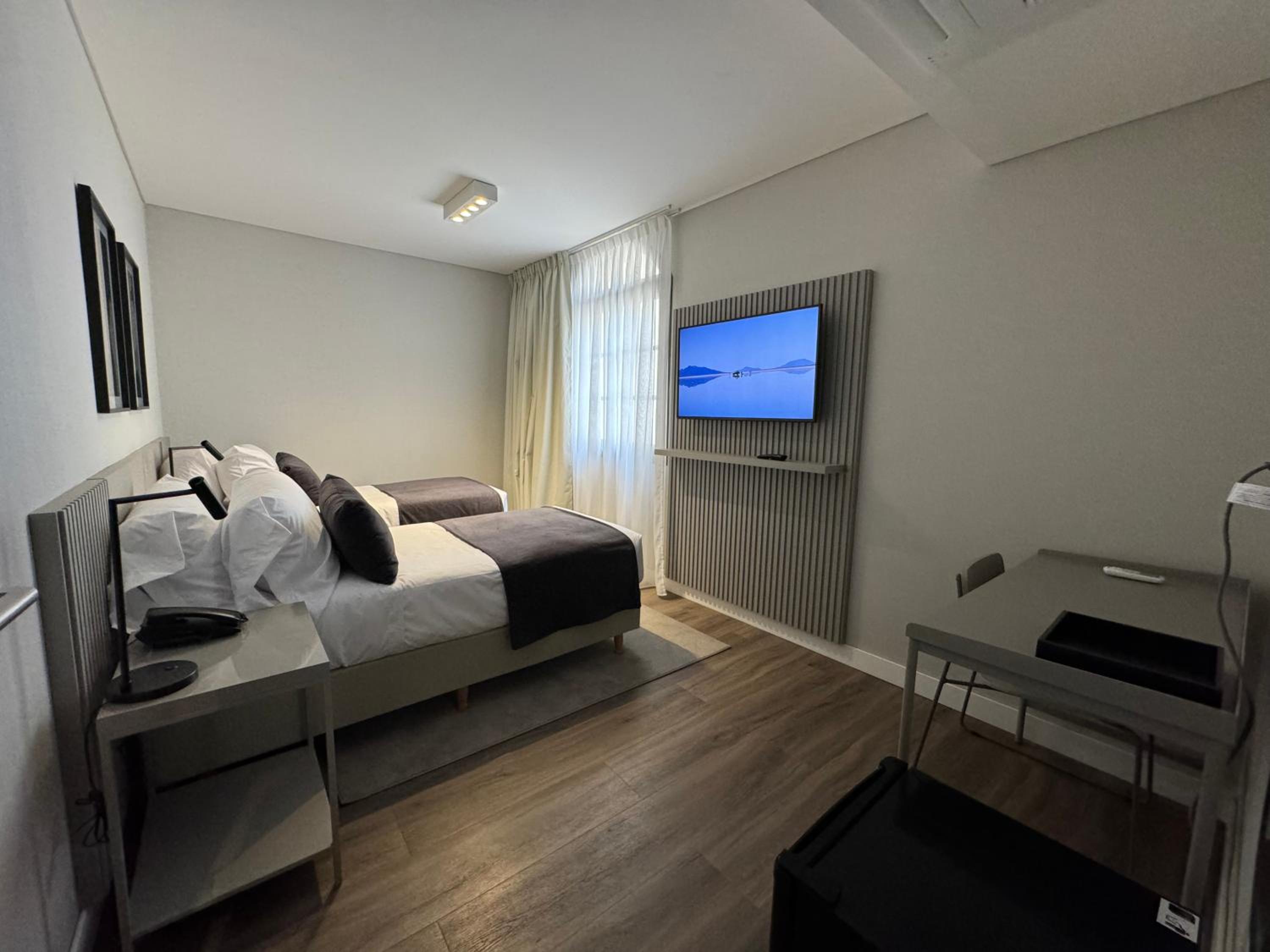Standard Twin Room photo 2