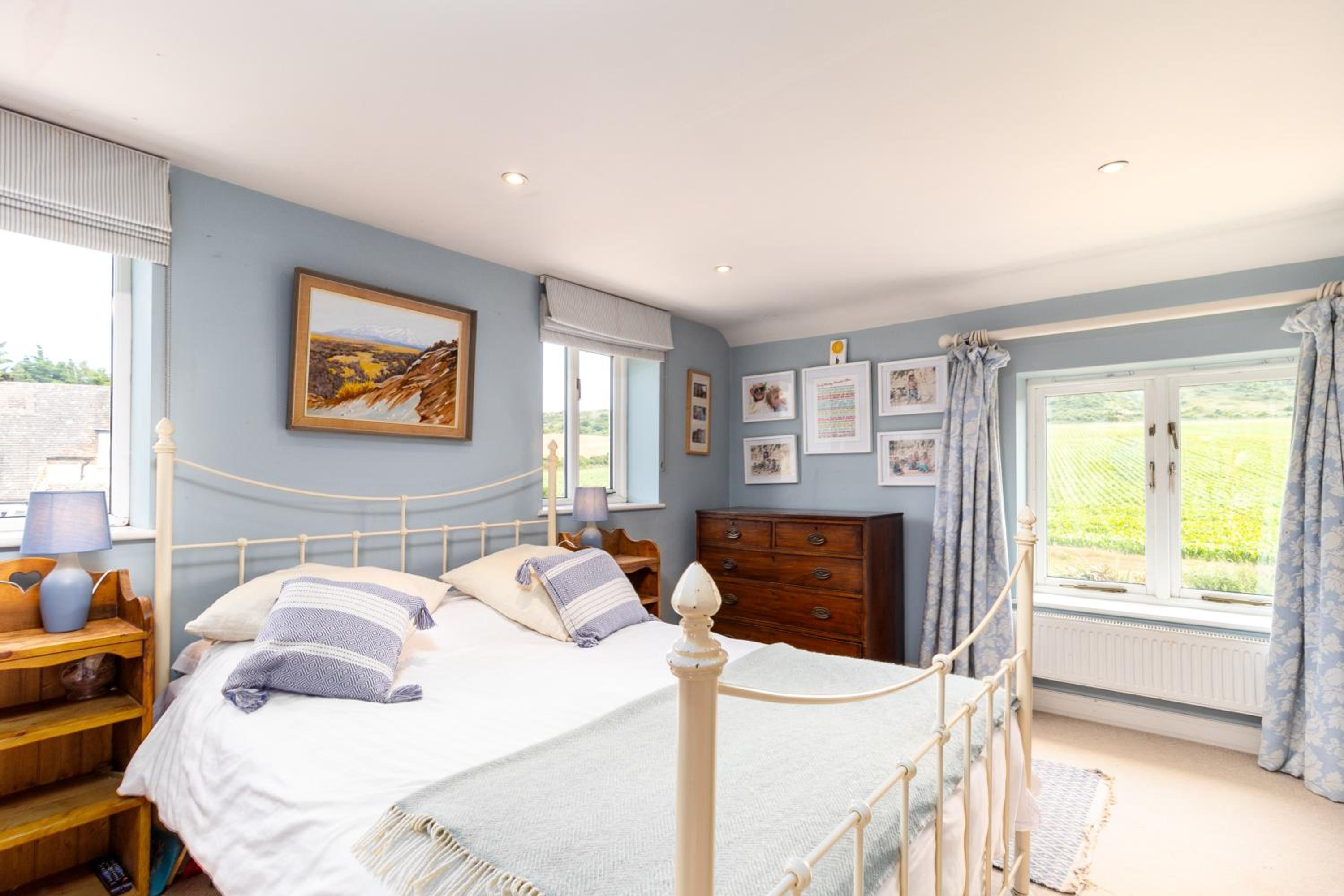 Four-Bedroom House photo 1
