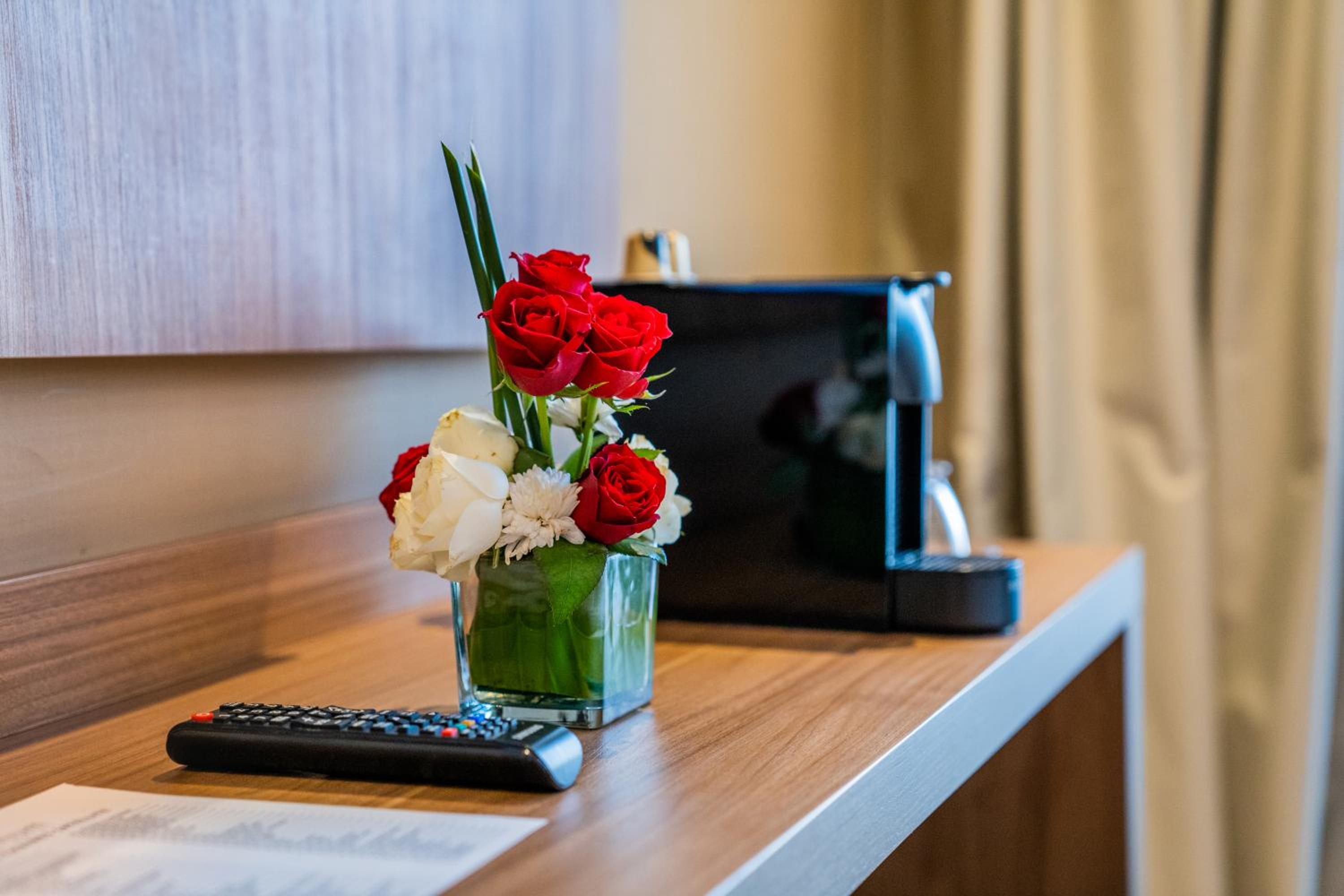 Deluxe Double or Twin Room with Balcony - Photo 1