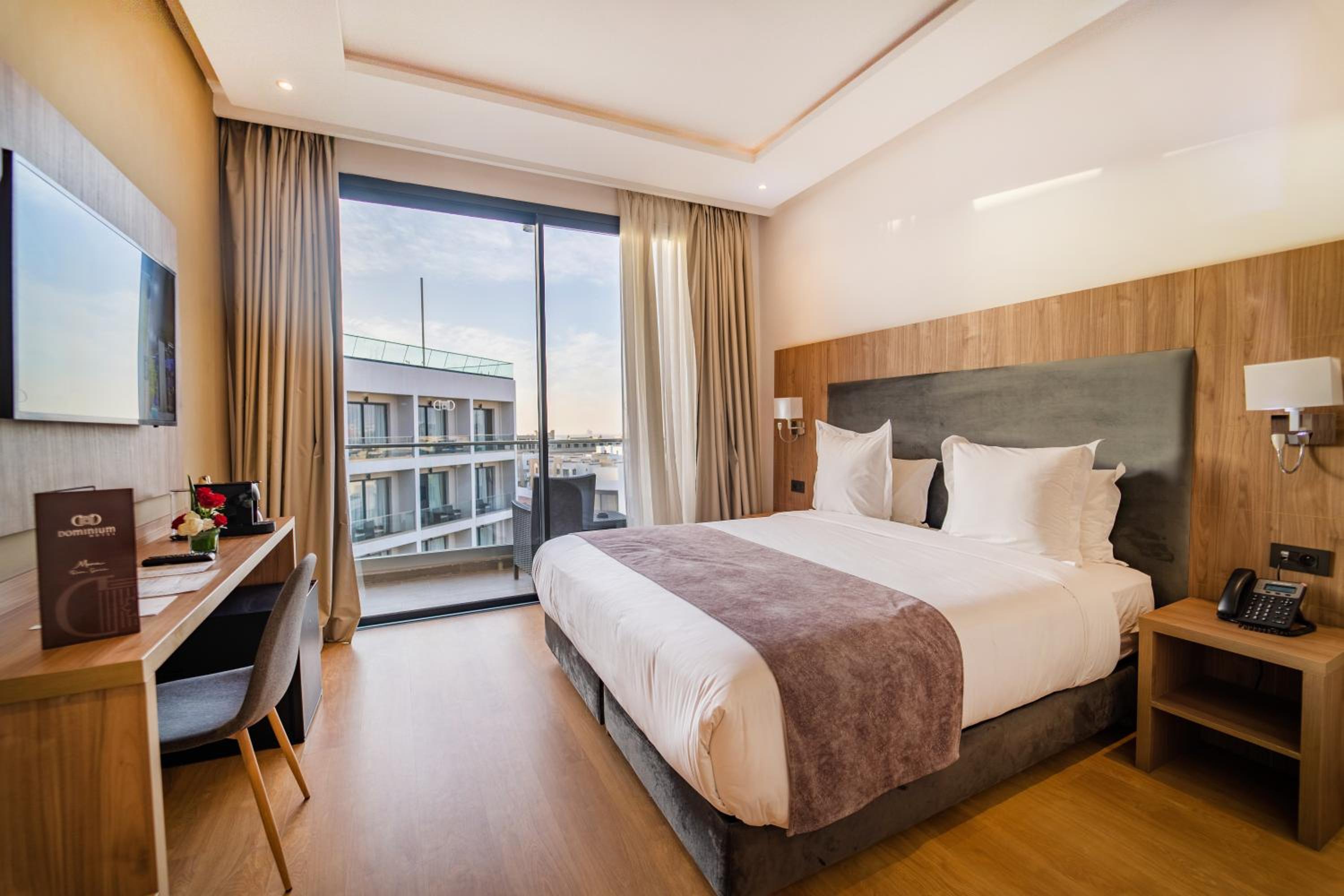 Double Room with Pool View - Photo 1