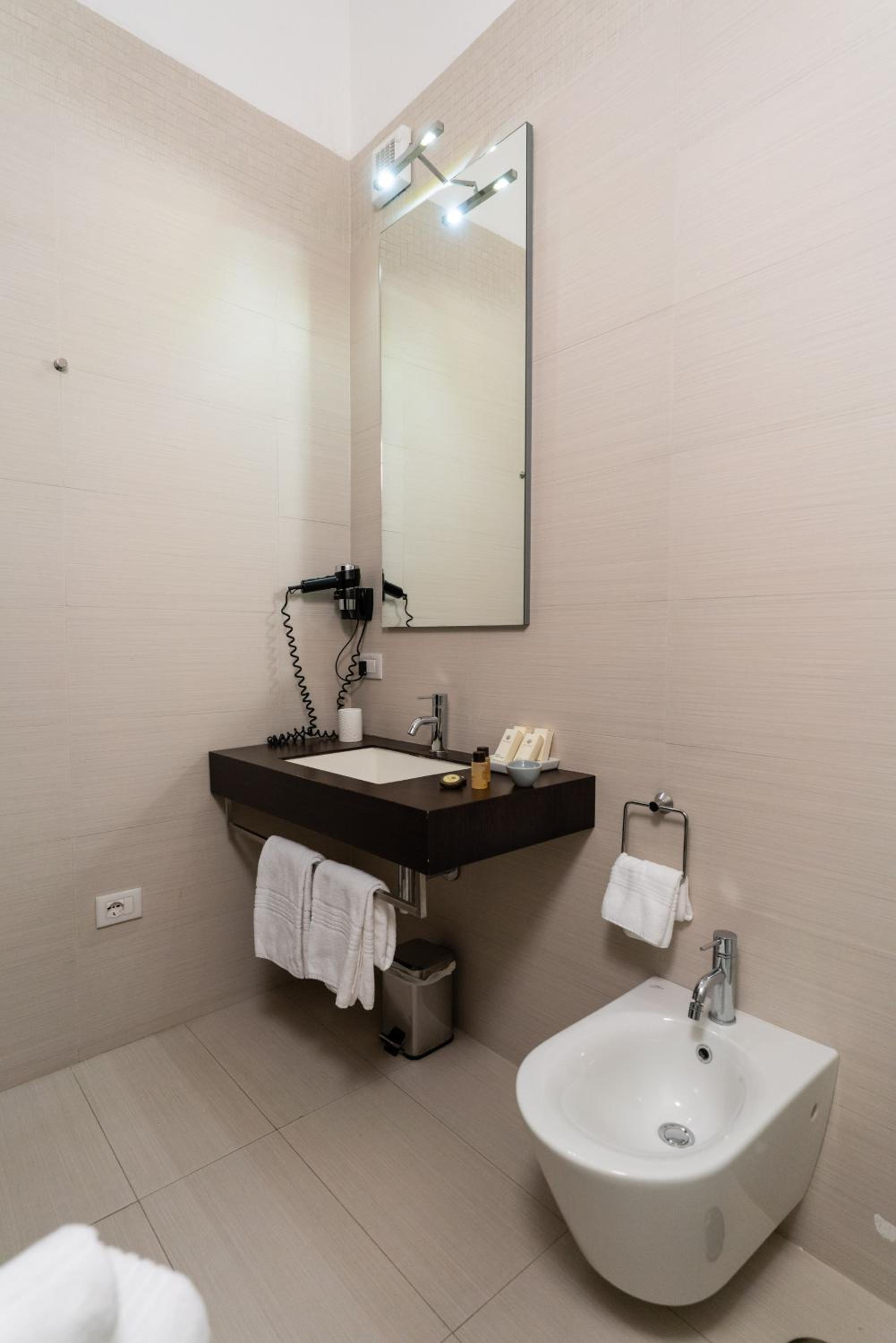 Basic Single Room photo 2