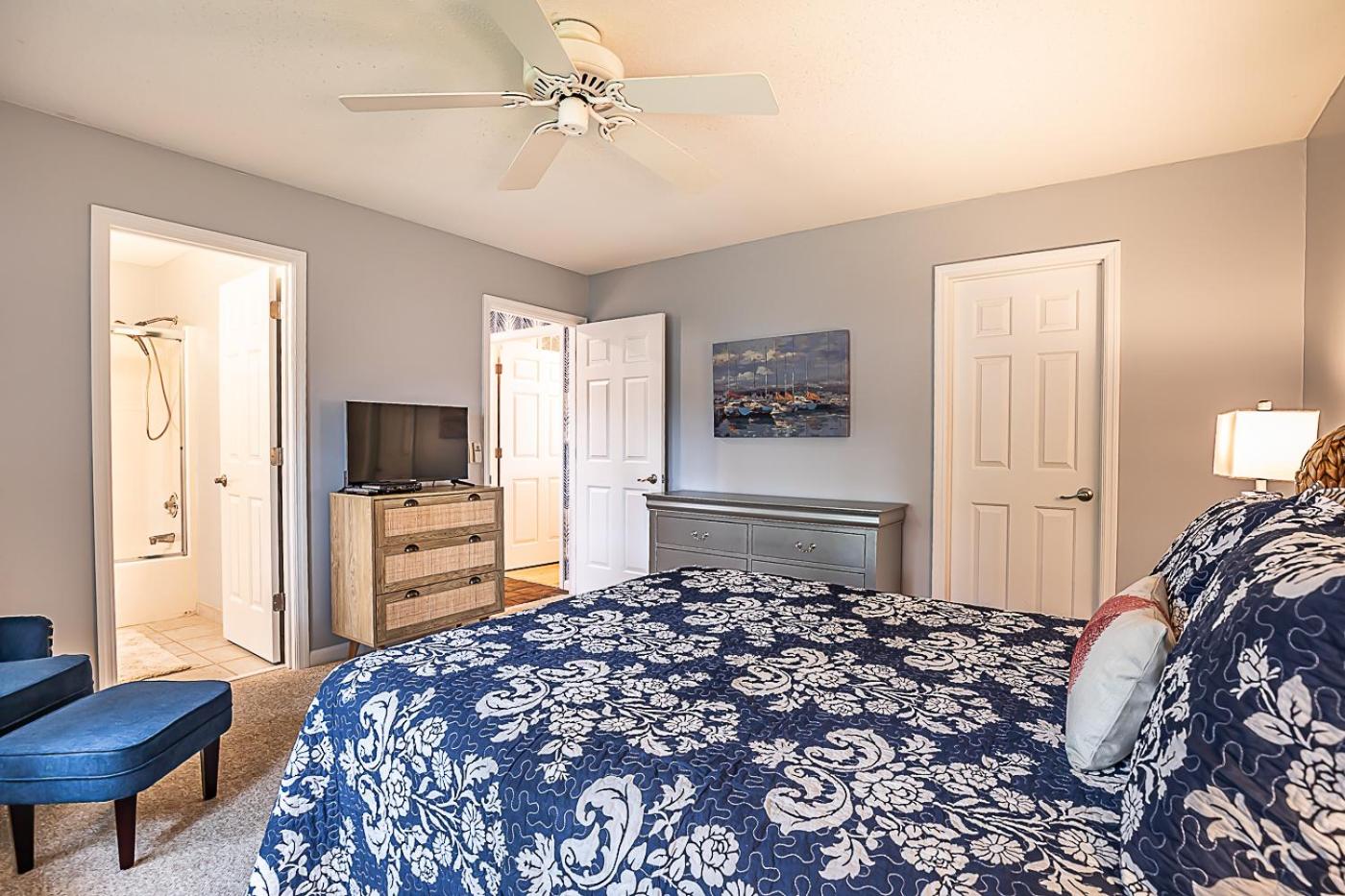 Three-Bedroom Villa photo 2