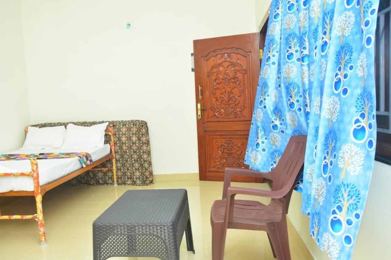 Two-Bedroom House photo 1