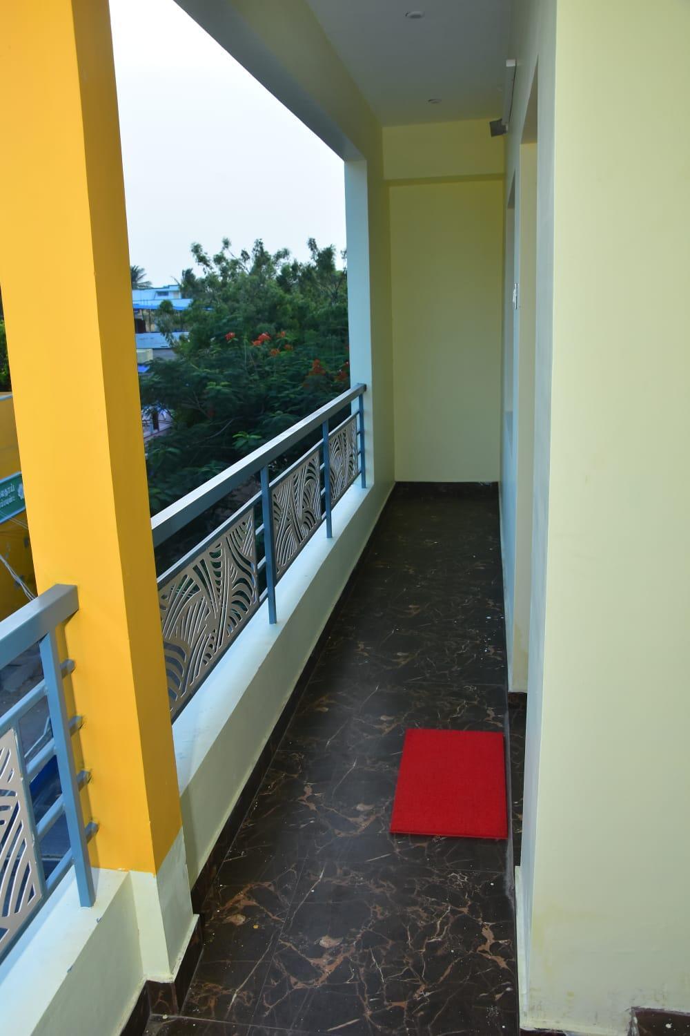 Two-Bedroom House photo 2