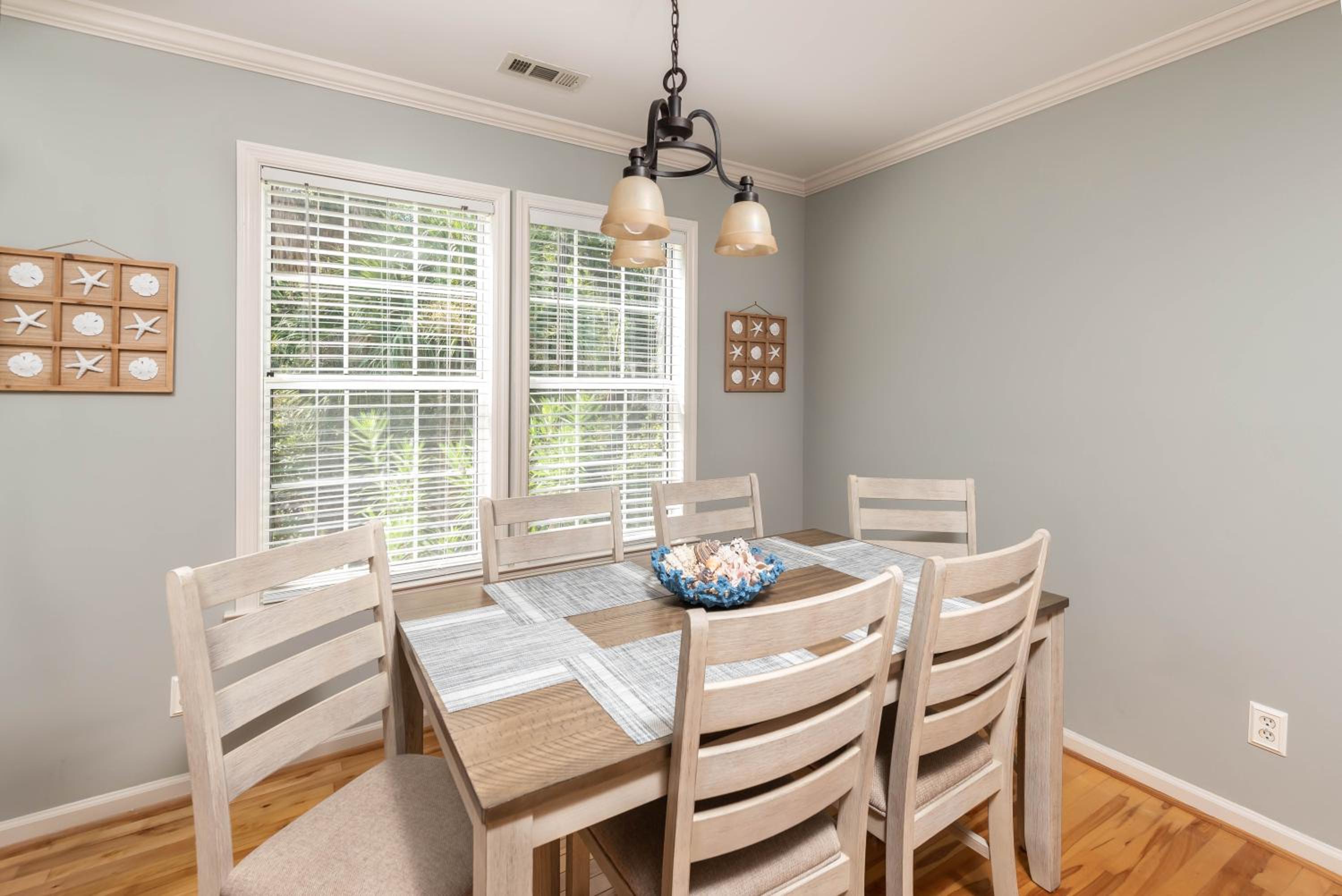 Three-Bedroom House photo 2