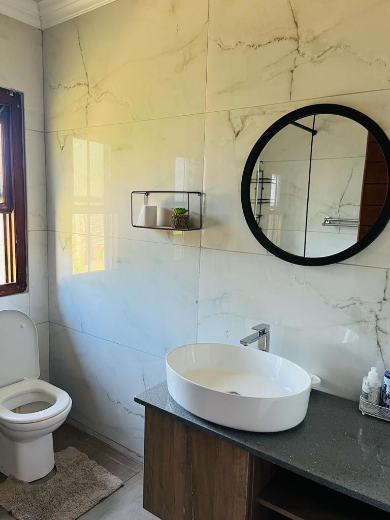 Four-Bedroom House - Photo 2