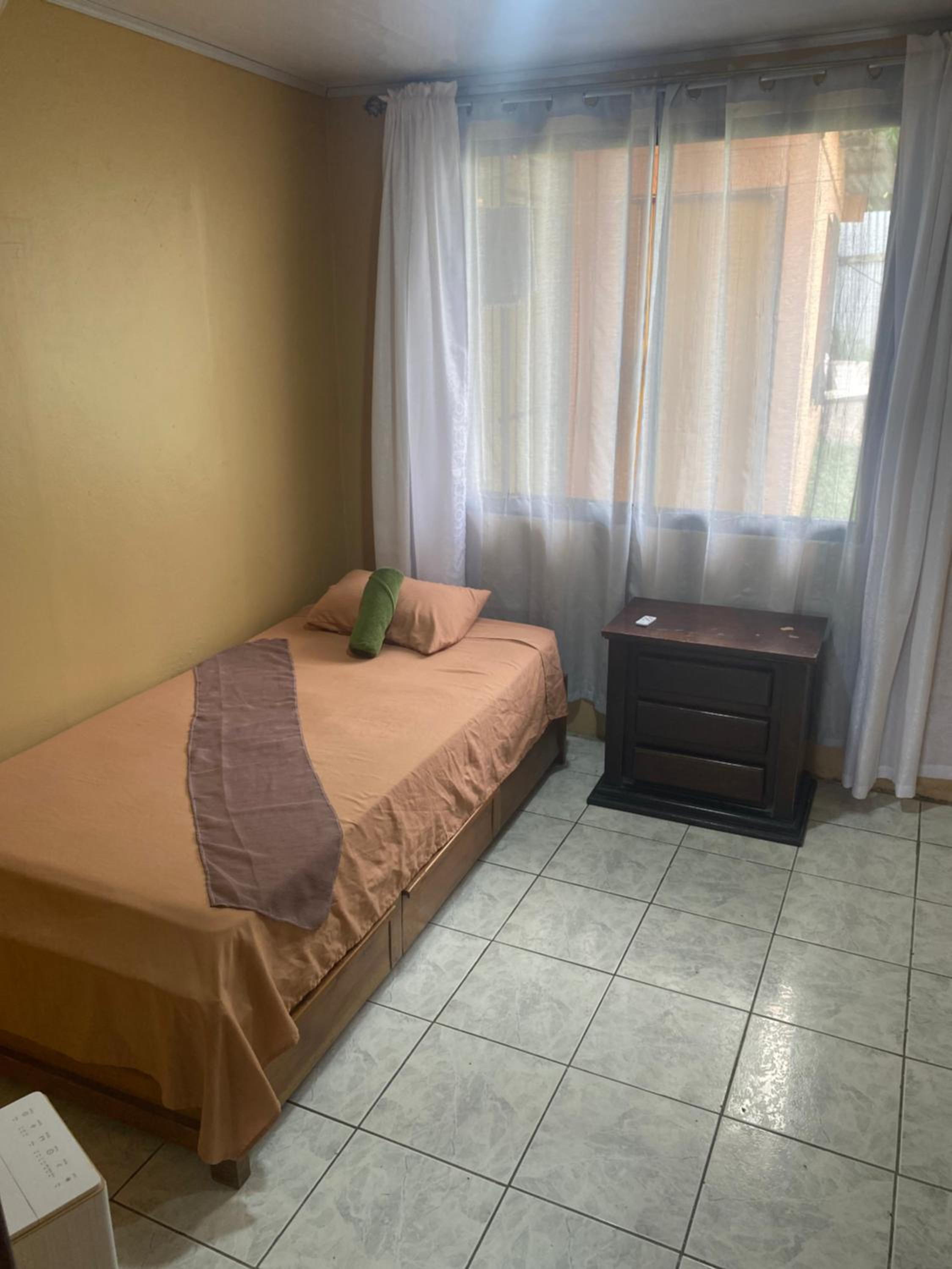Budget Single Room photo 2