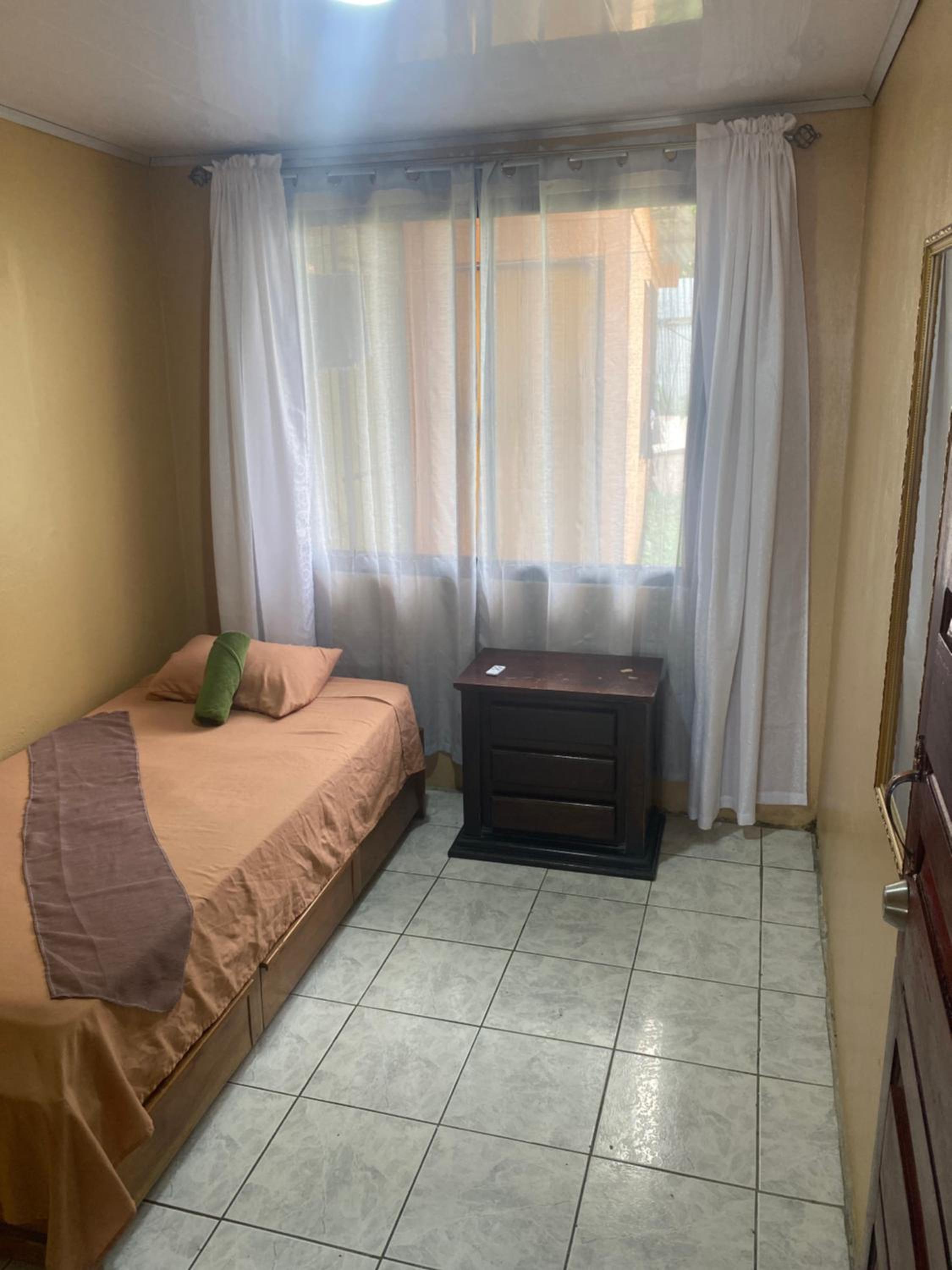 Budget Single Room photo 3