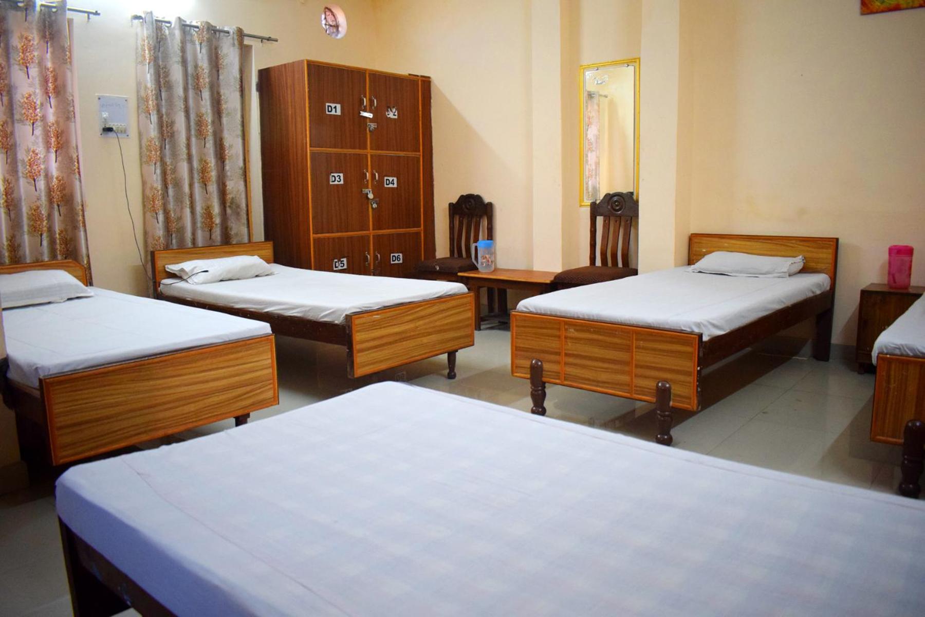 Single Bed in Male Dormitory Room photo 2